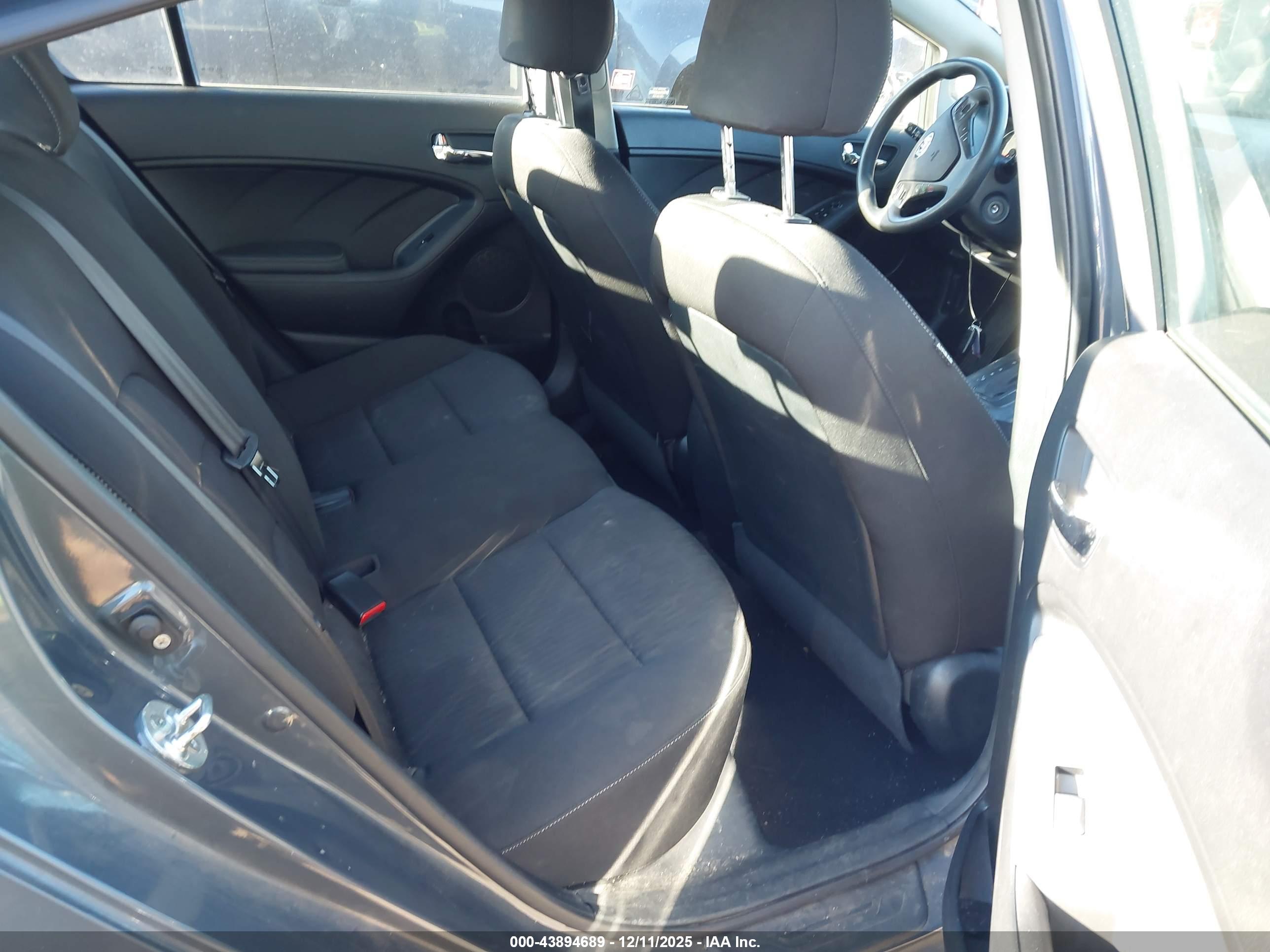 KIA FORTE image 8