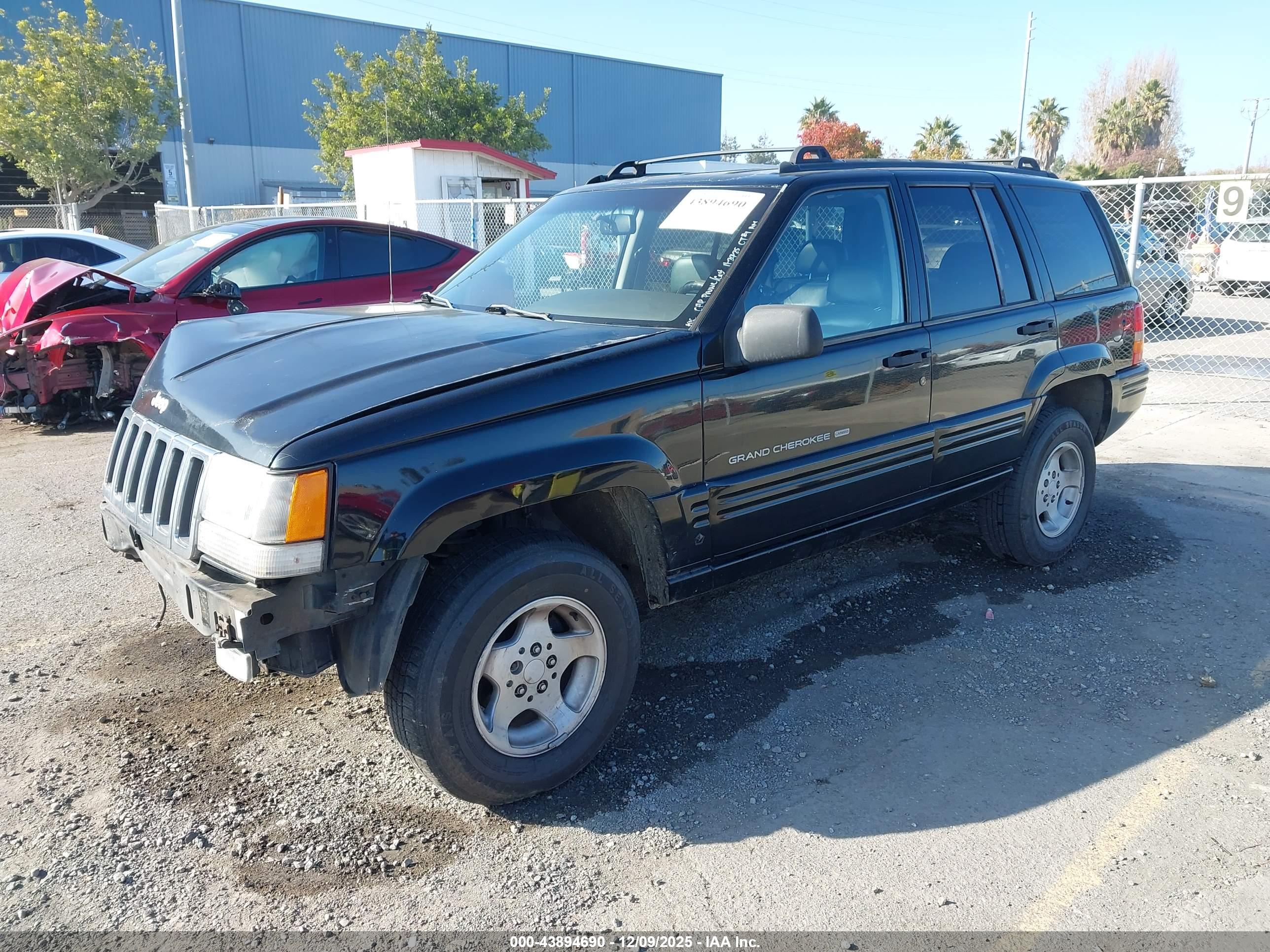 JEEP GRAND image 2