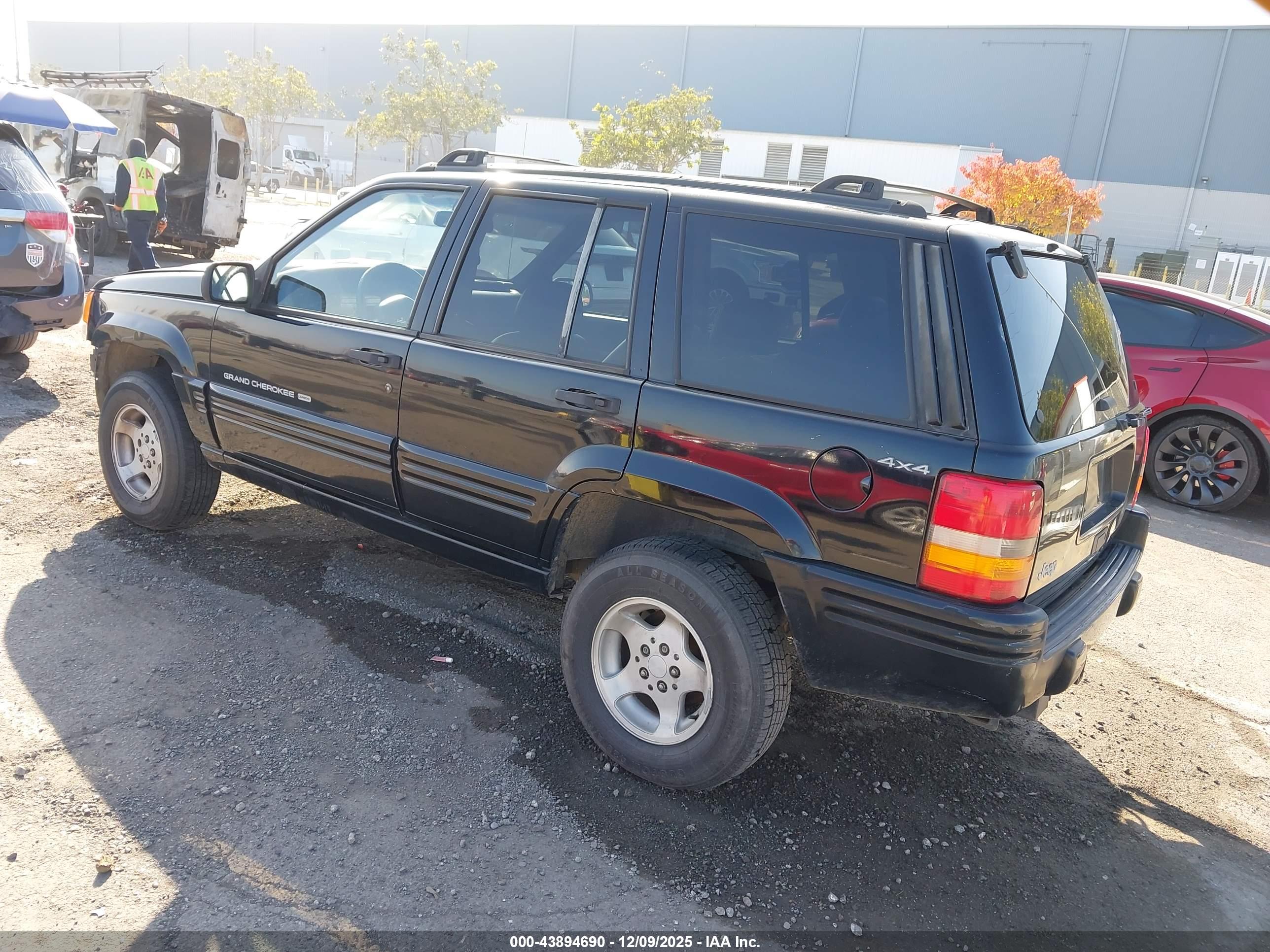 JEEP GRAND image 3