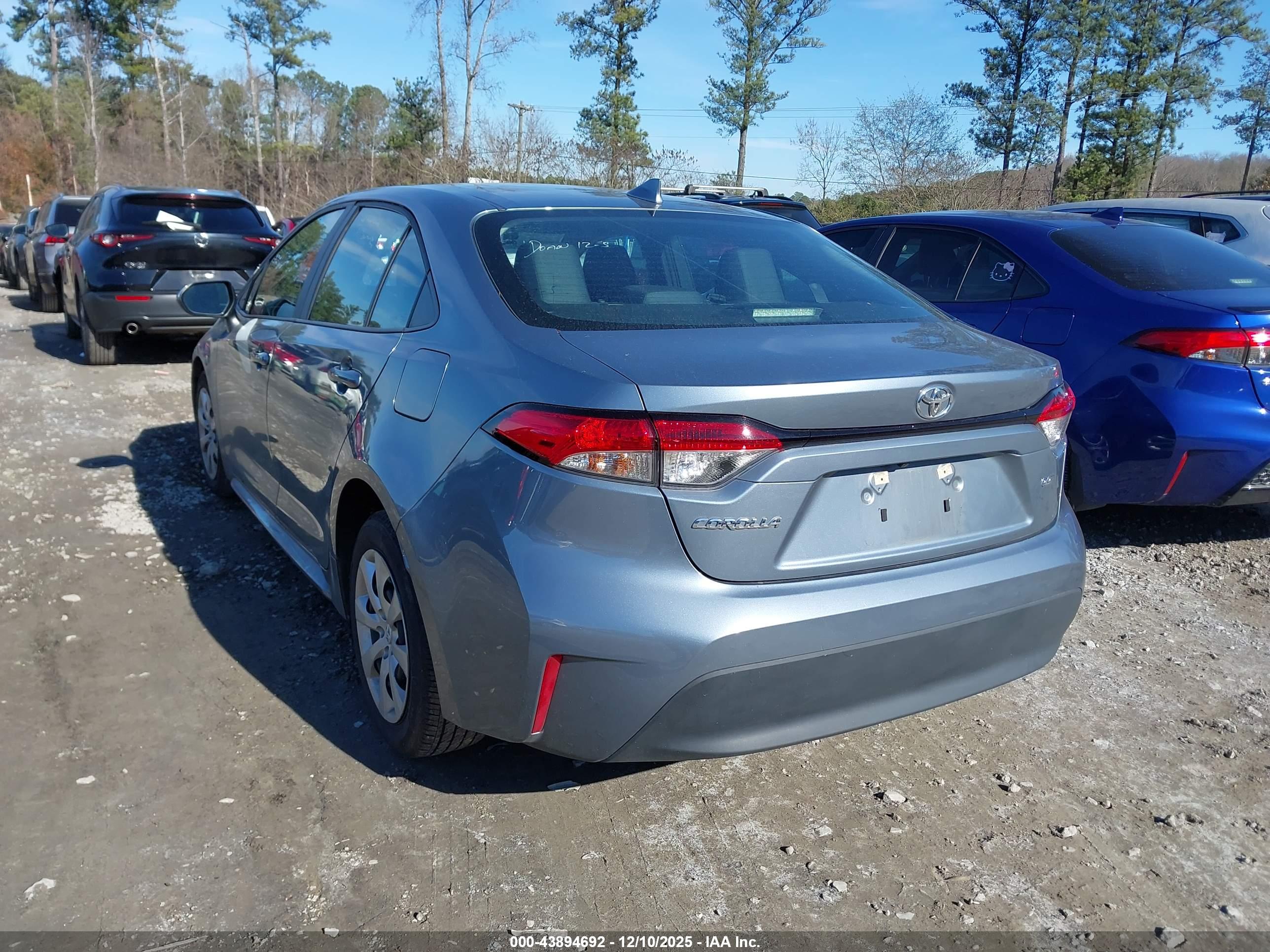 TOYOTA COROLLA image 3