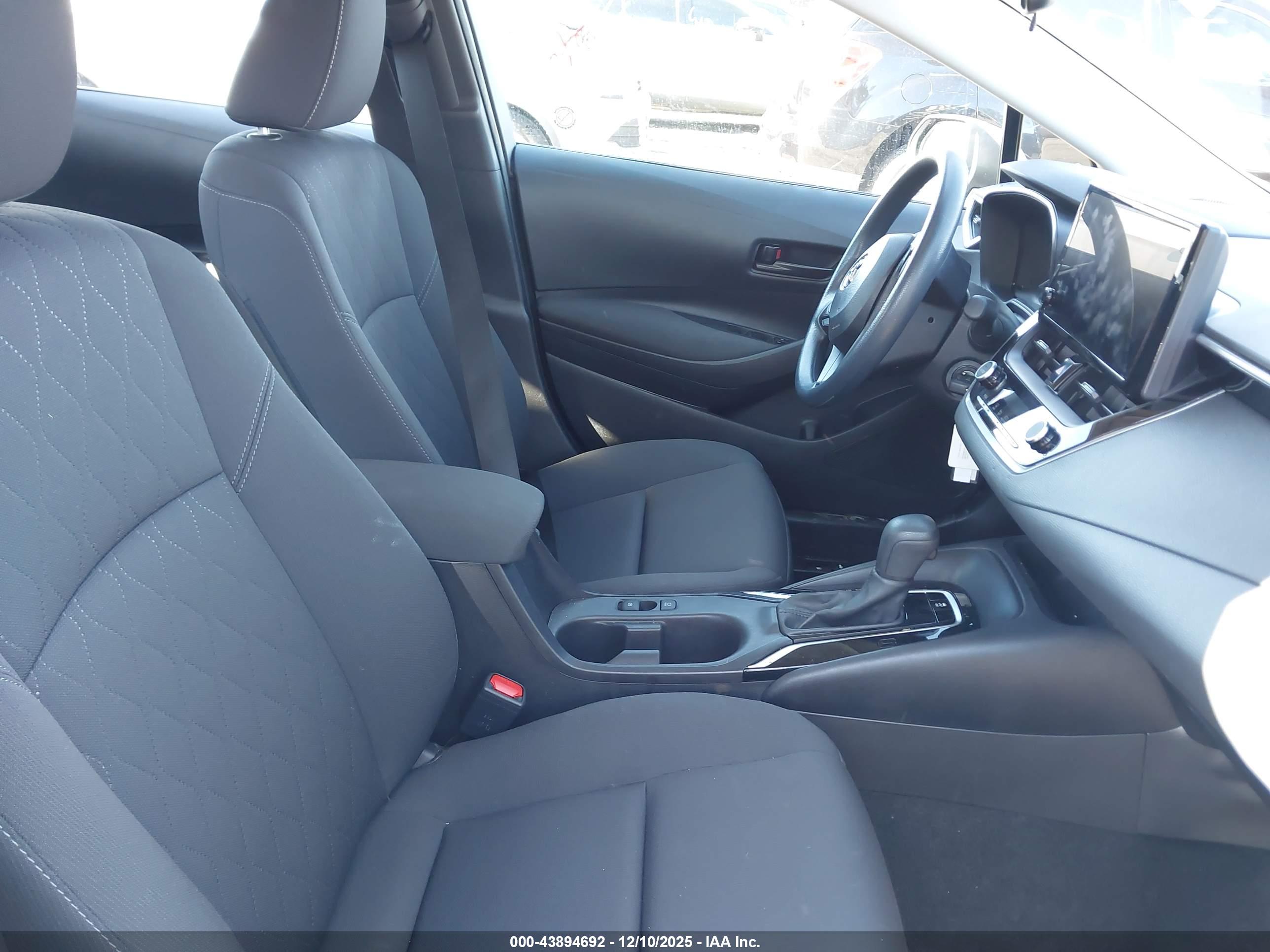 TOYOTA COROLLA image 5