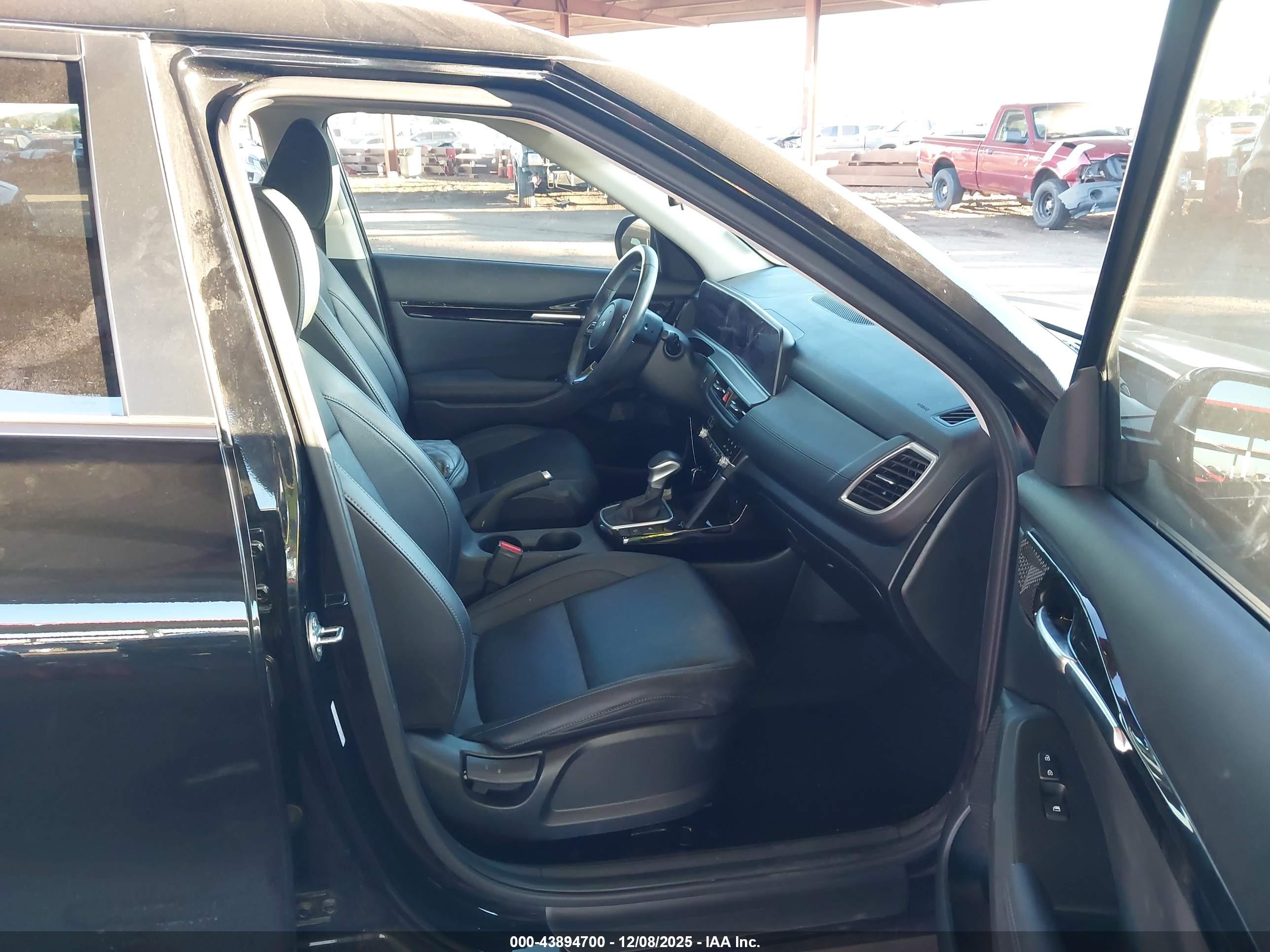 KIA SELTOS image 5