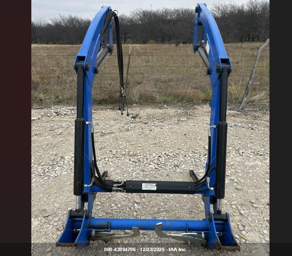 NEW HOLLAND image 2