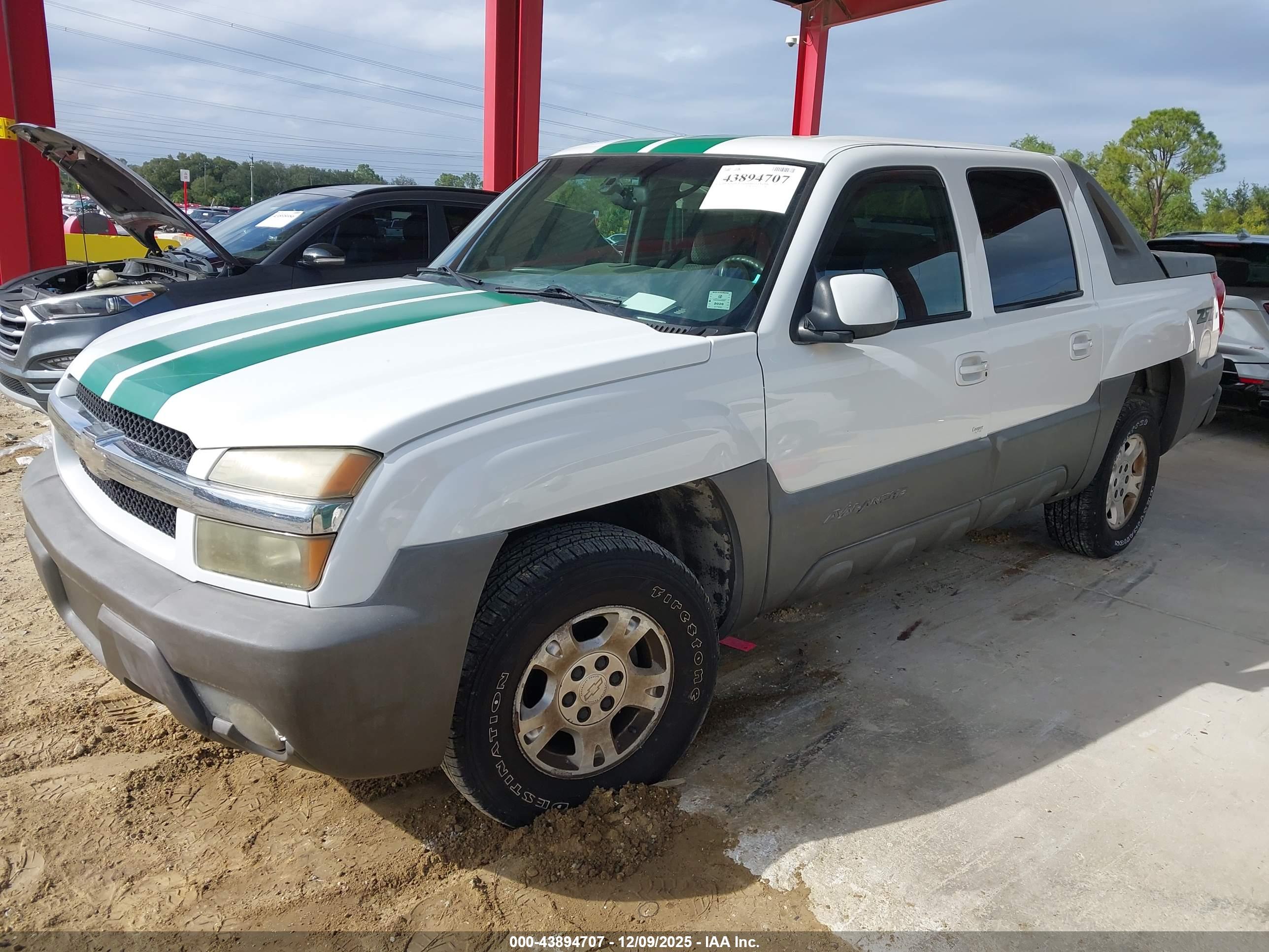 CHEVROLET AVALANCHE image 2