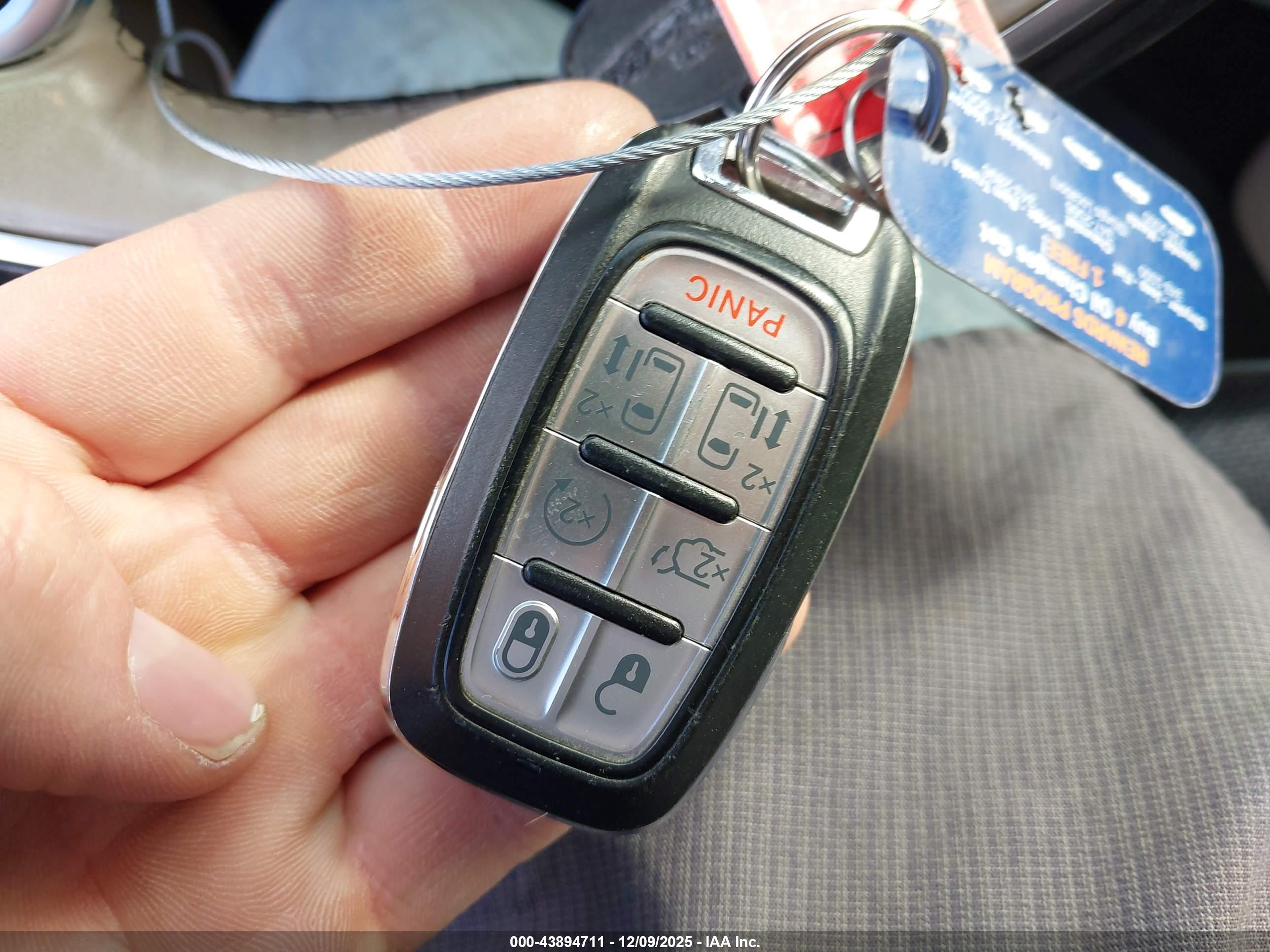 CHRYSLER PACIFICA image 11