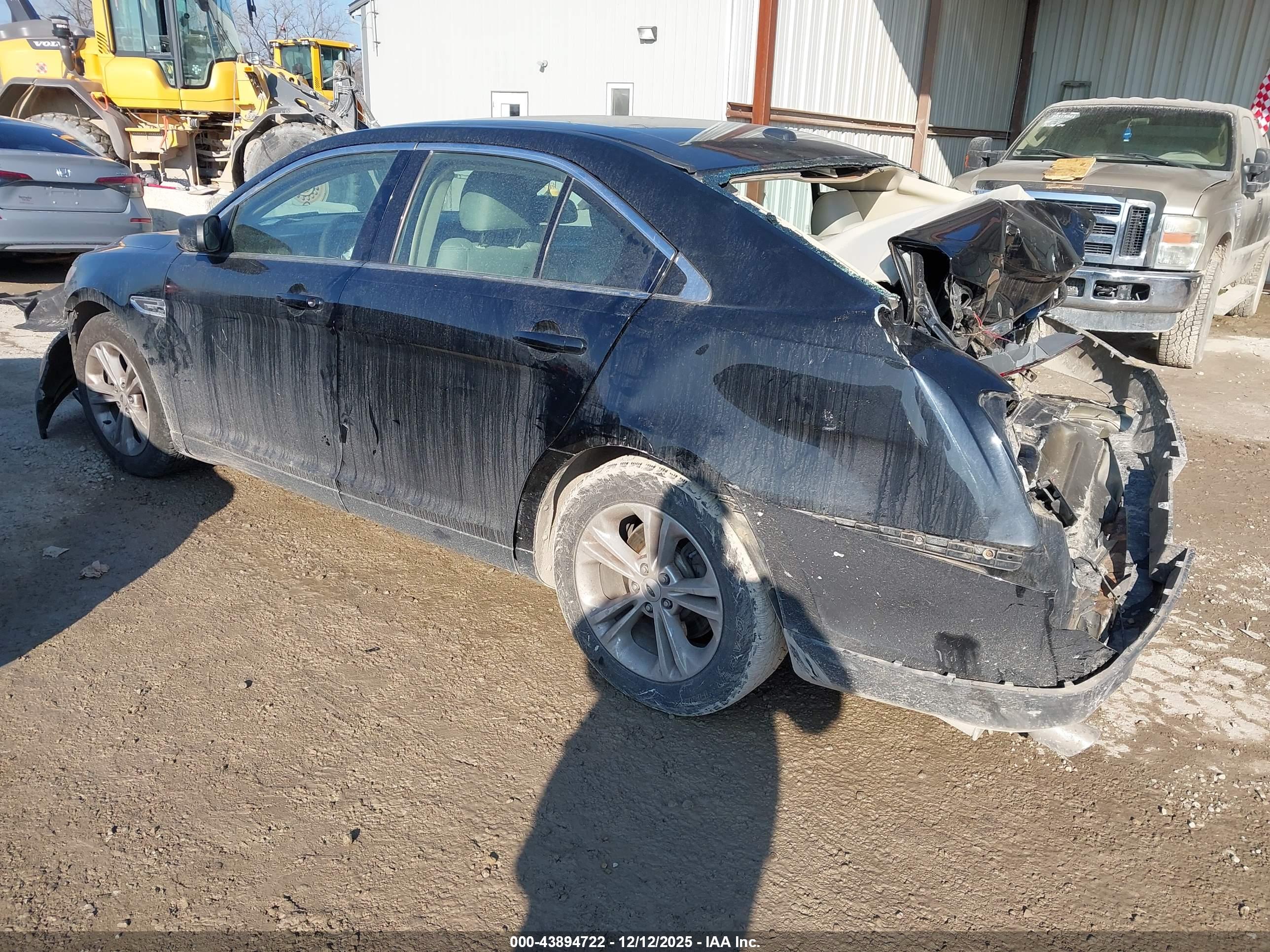 FORD TAURUS image 3