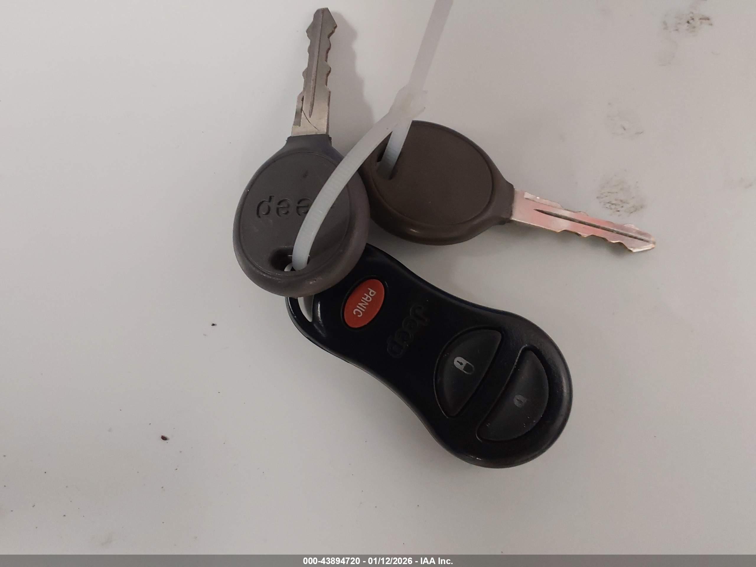 JEEP GRAND image 11