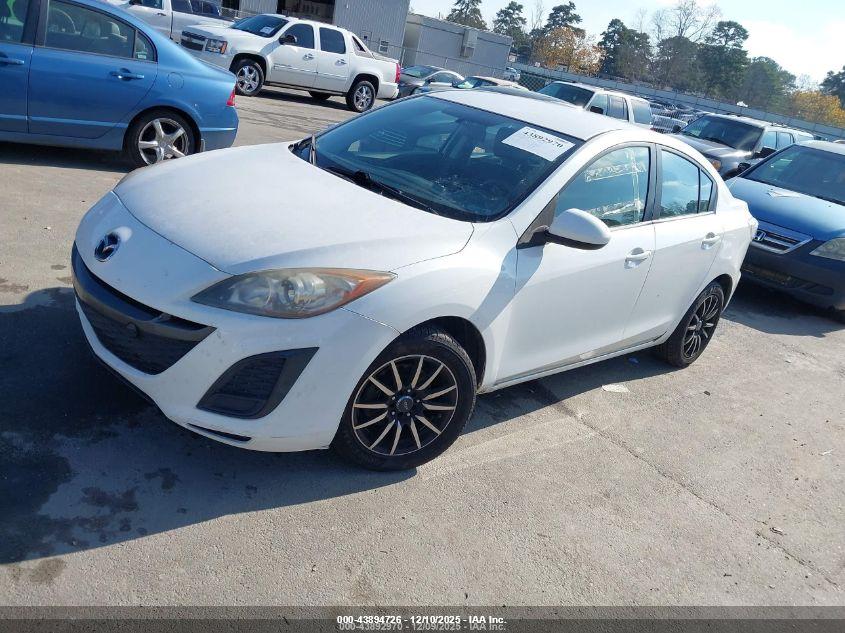 MAZDA MAZDA3 image 2