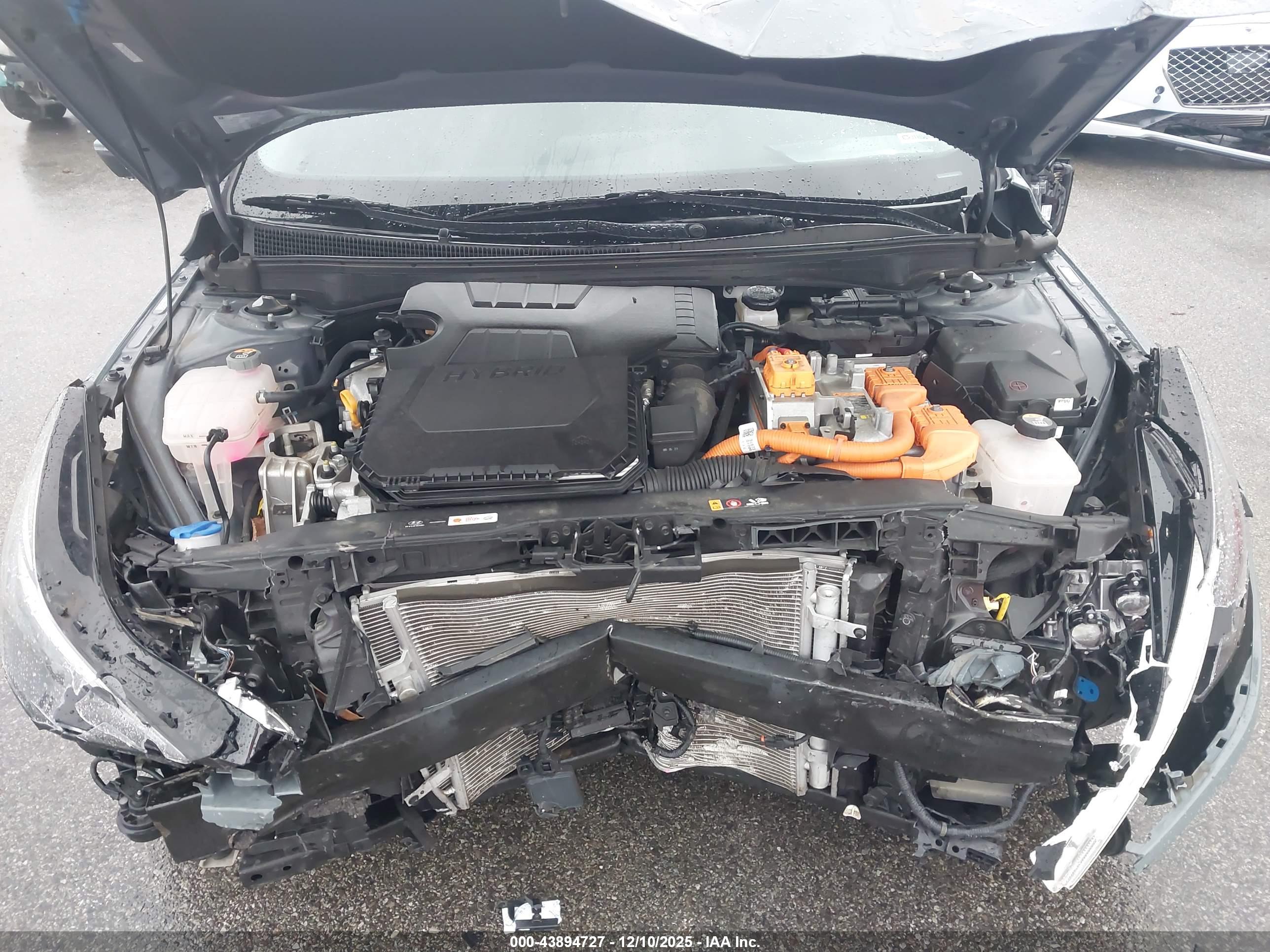 HYUNDAI ELANTRA image 10