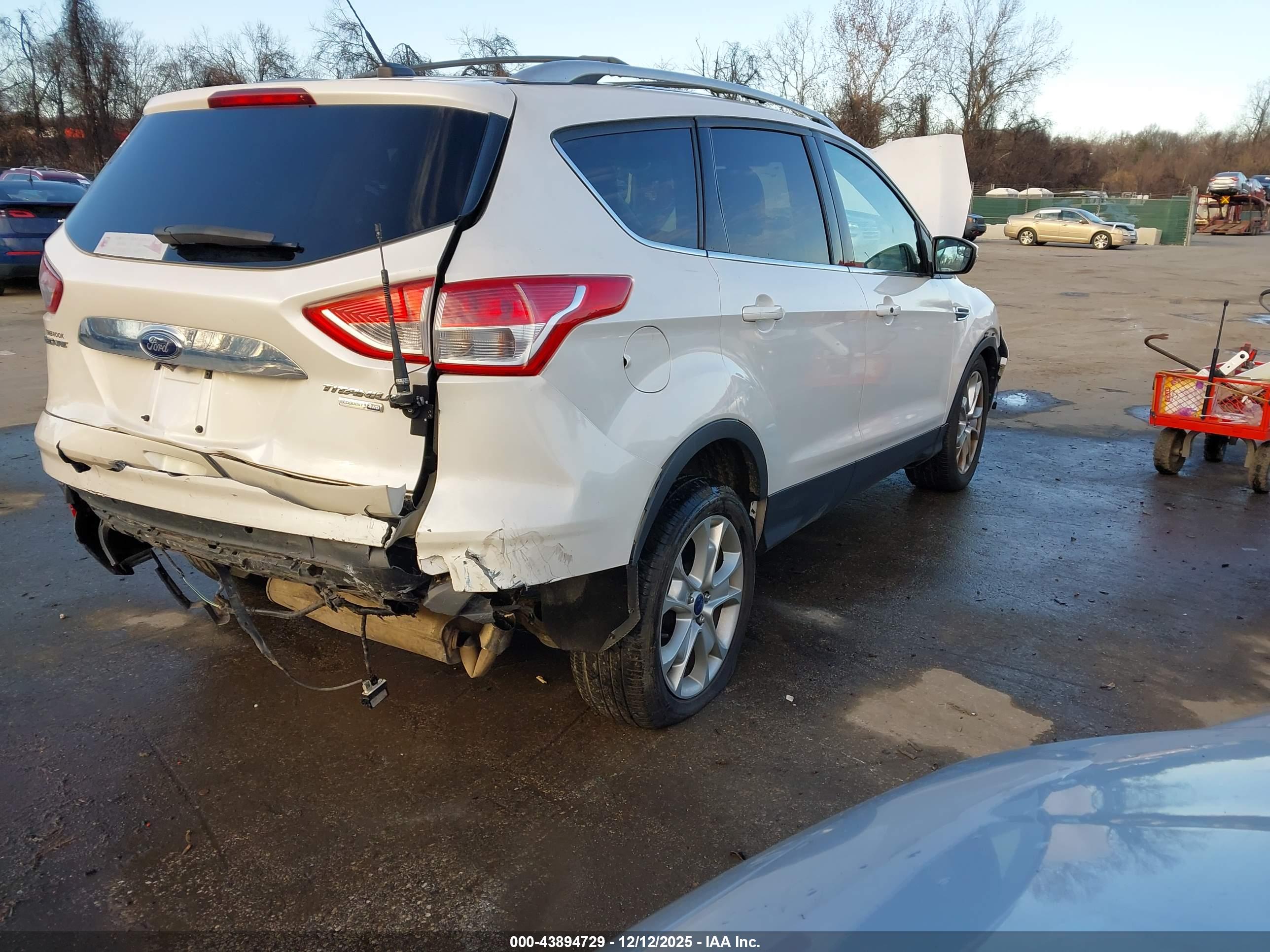 FORD ESCAPE image 4