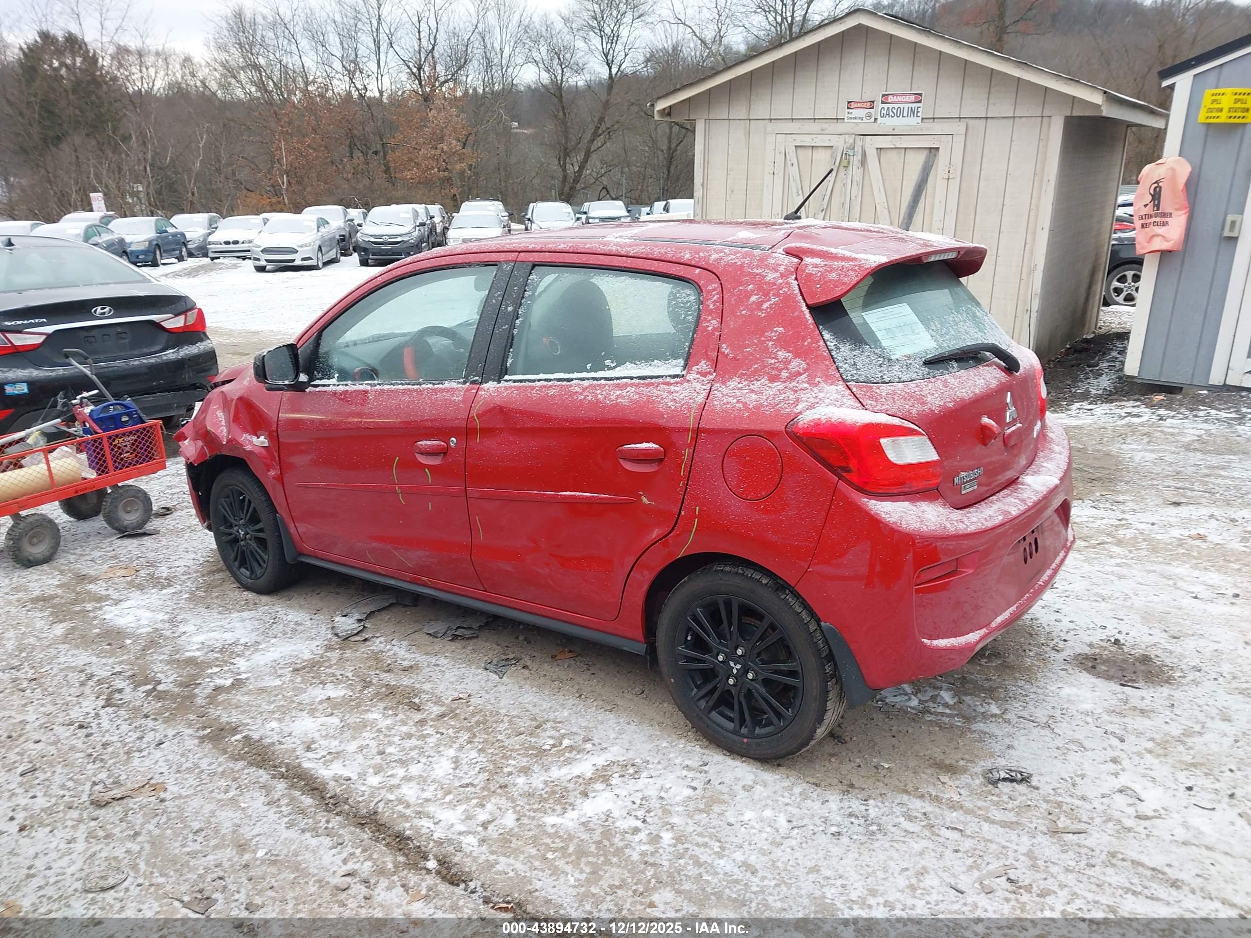 MITSUBISHI MIRAGE image 3