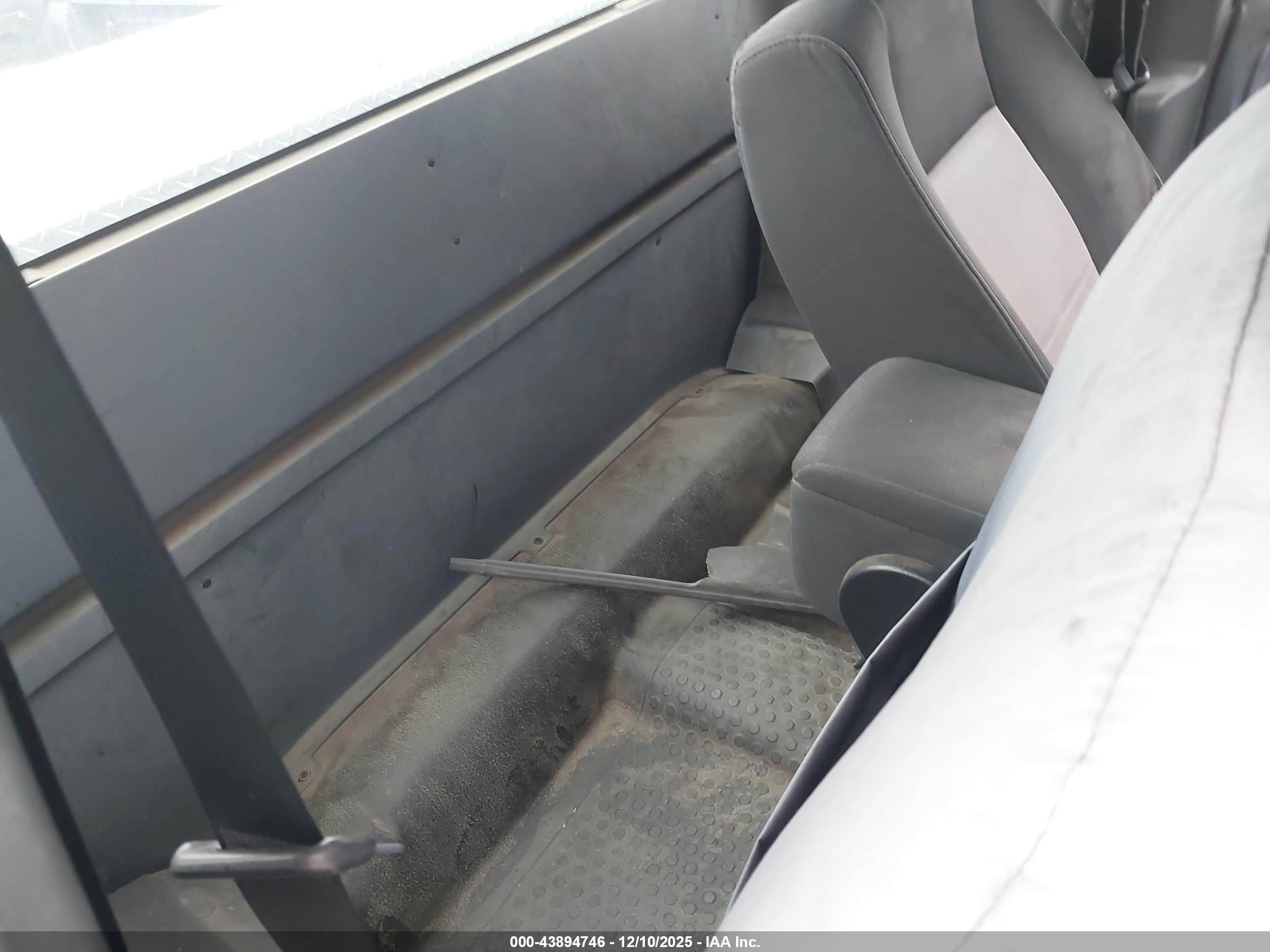 FORD RANGER image 8