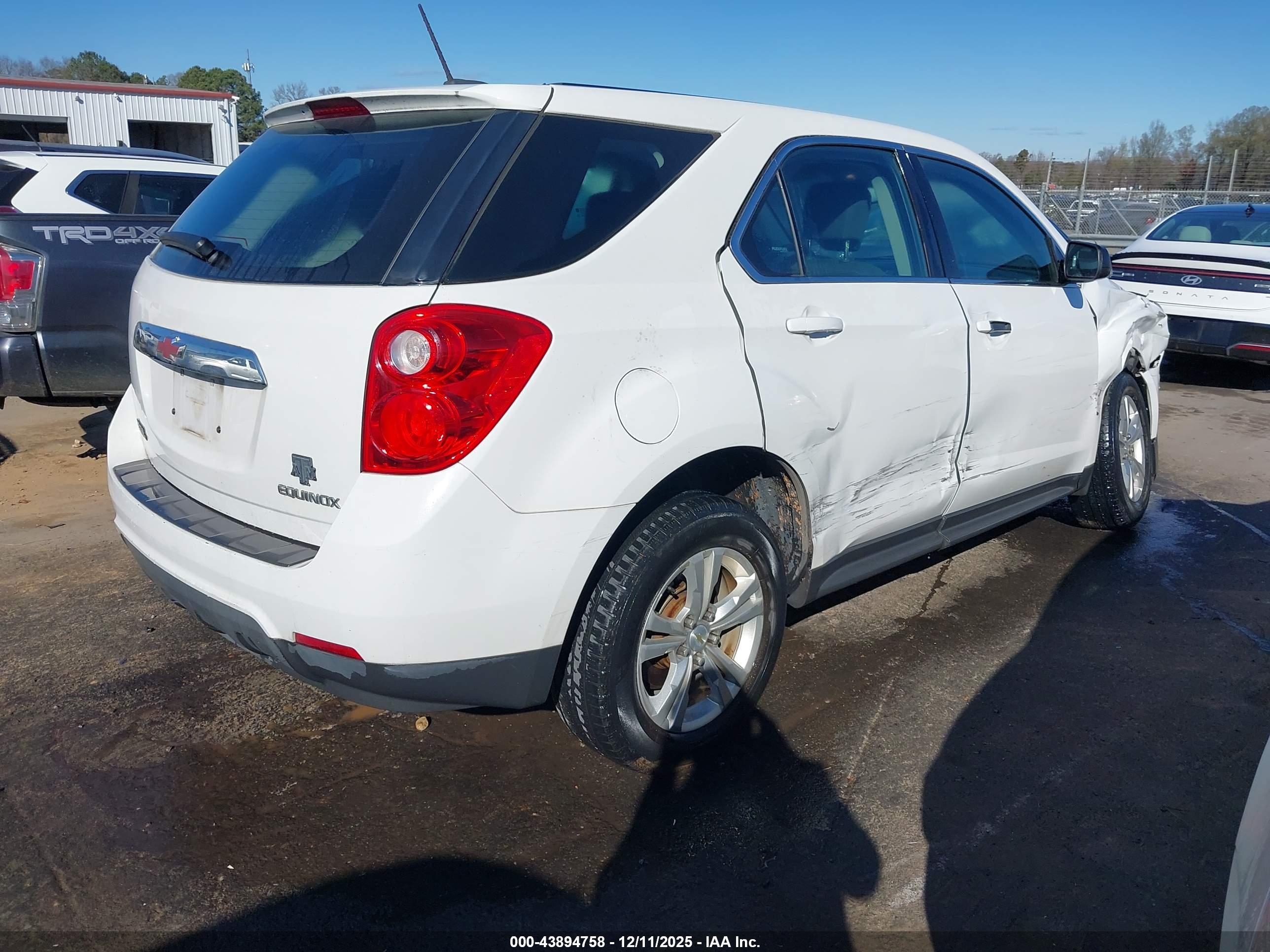 CHEVROLET EQUINOX image 4