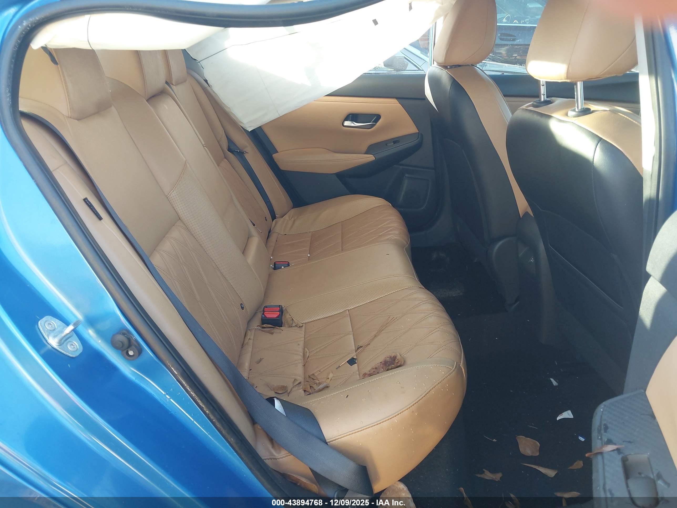 NISSAN SENTRA image 8