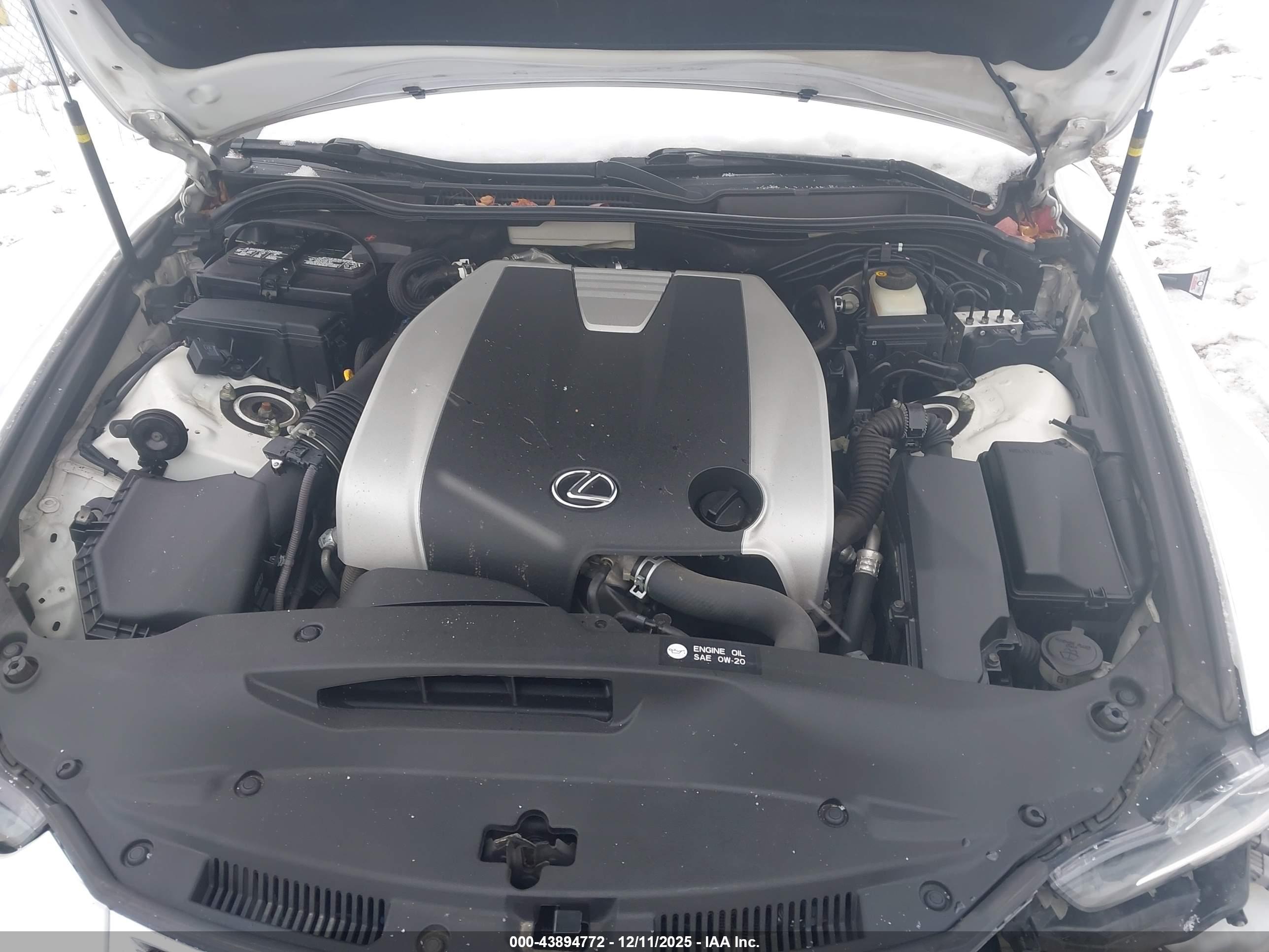 LEXUS IS image 10