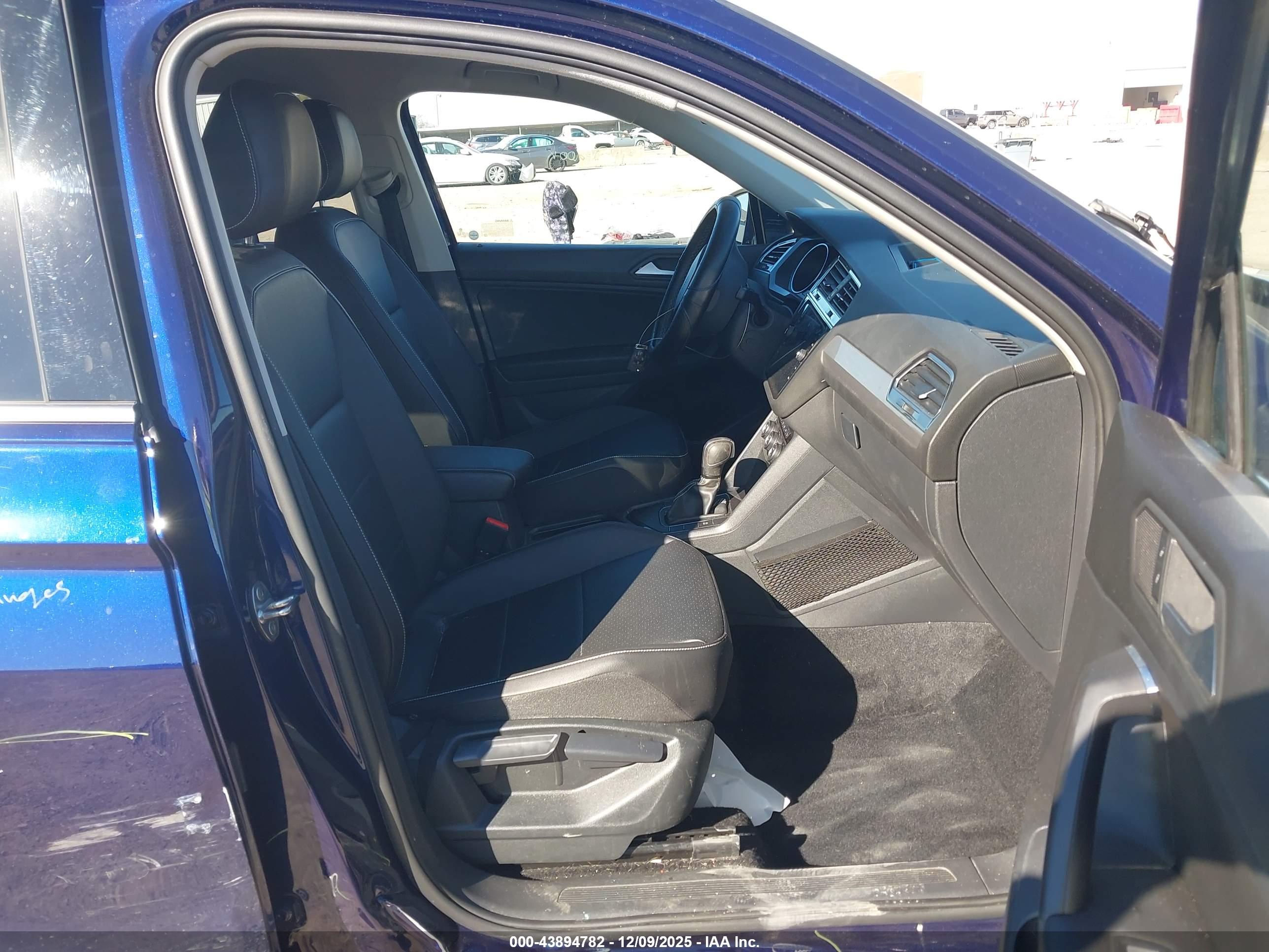 VOLKSWAGEN TIGUAN image 5