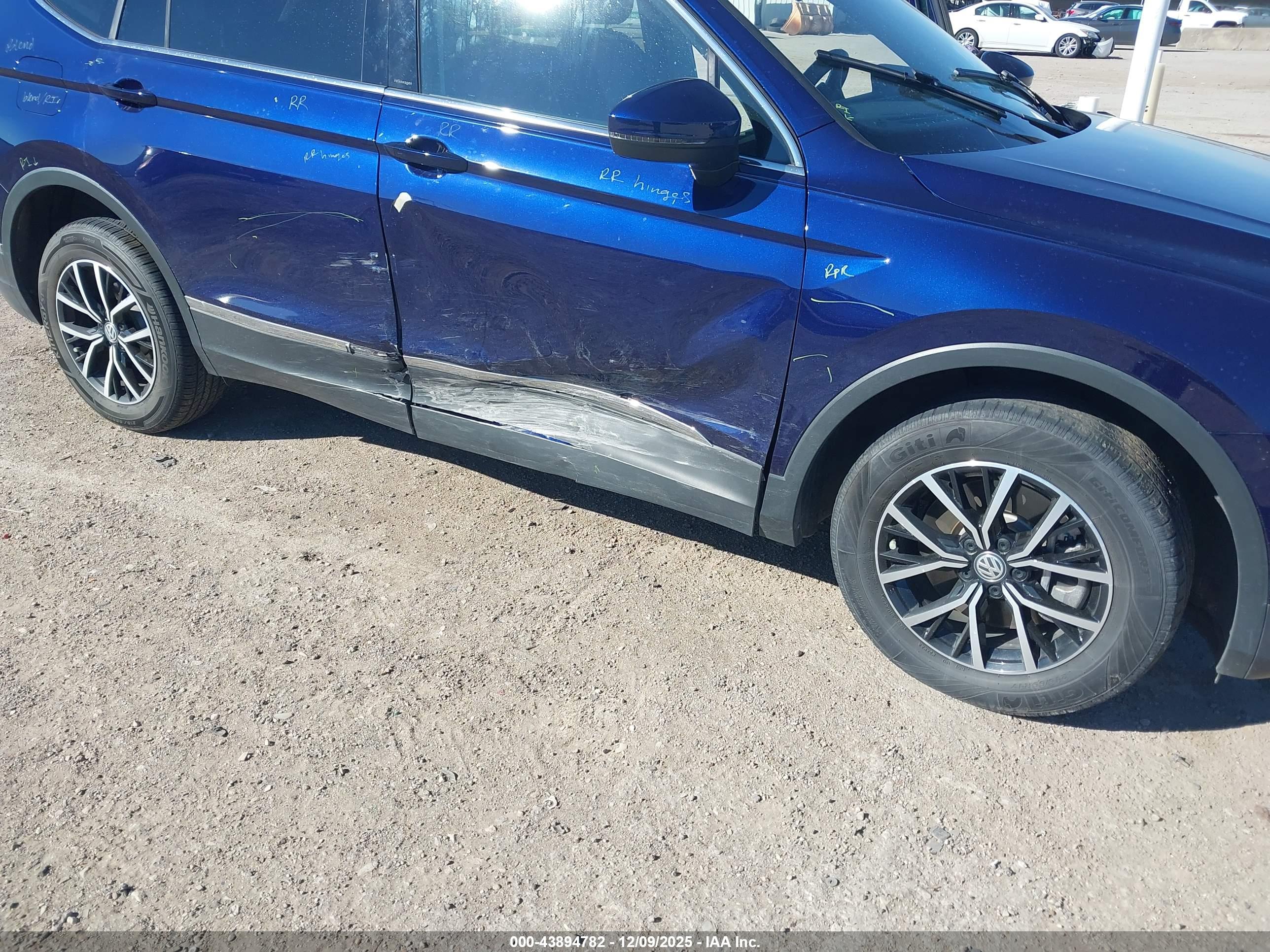 VOLKSWAGEN TIGUAN image 6