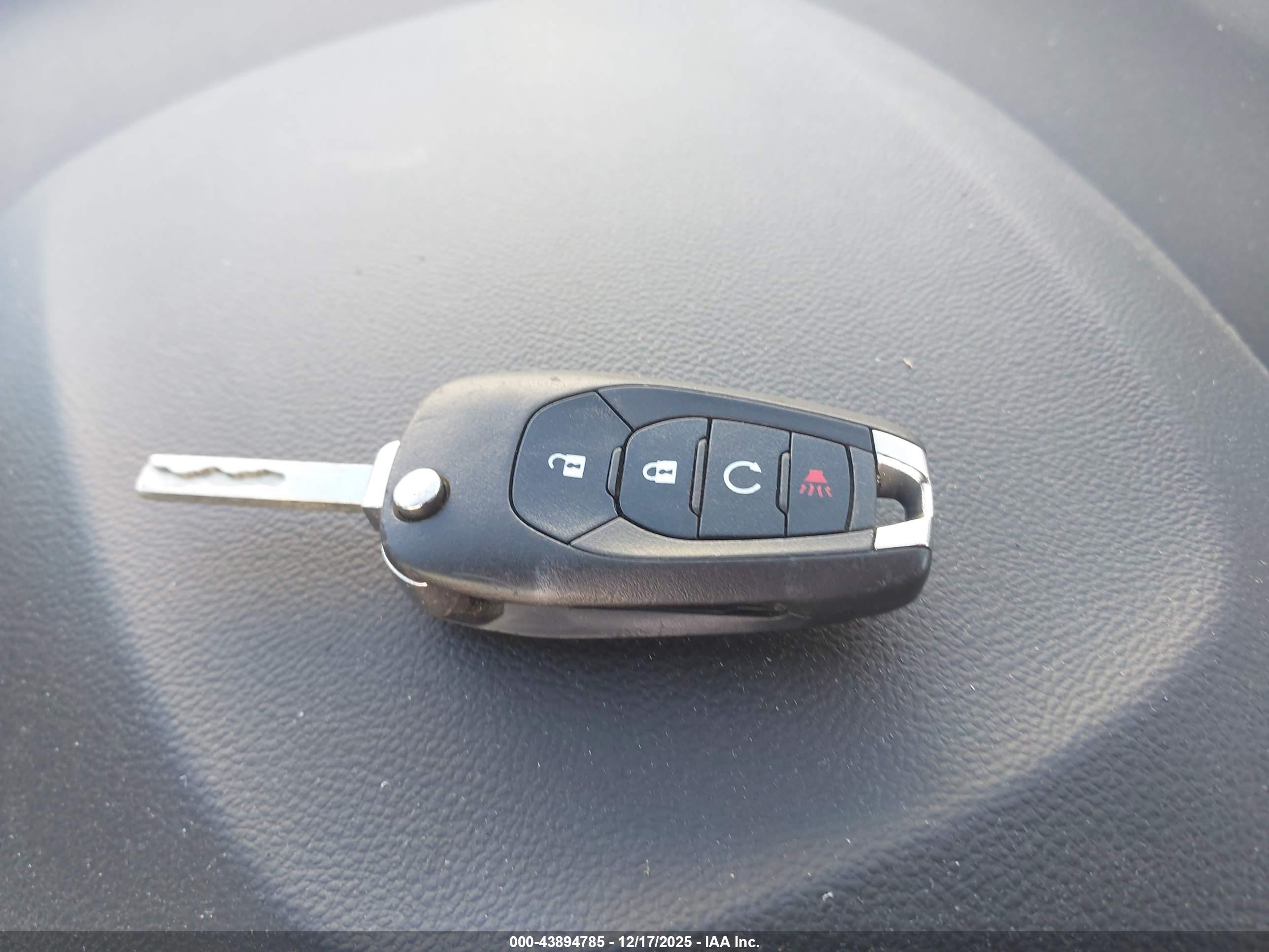 CHEVROLET TRAX image 11