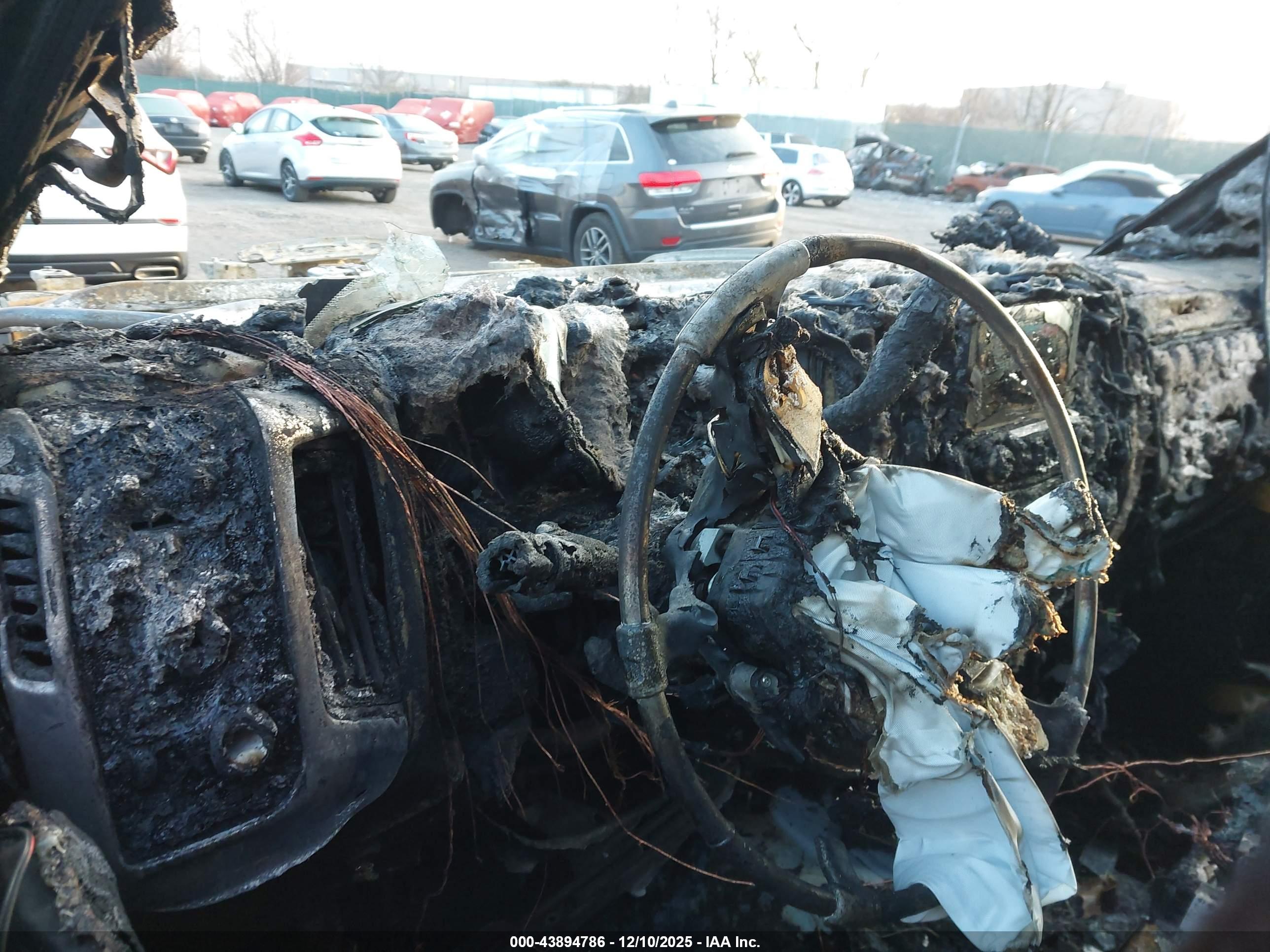 GMC SIERRA image 7