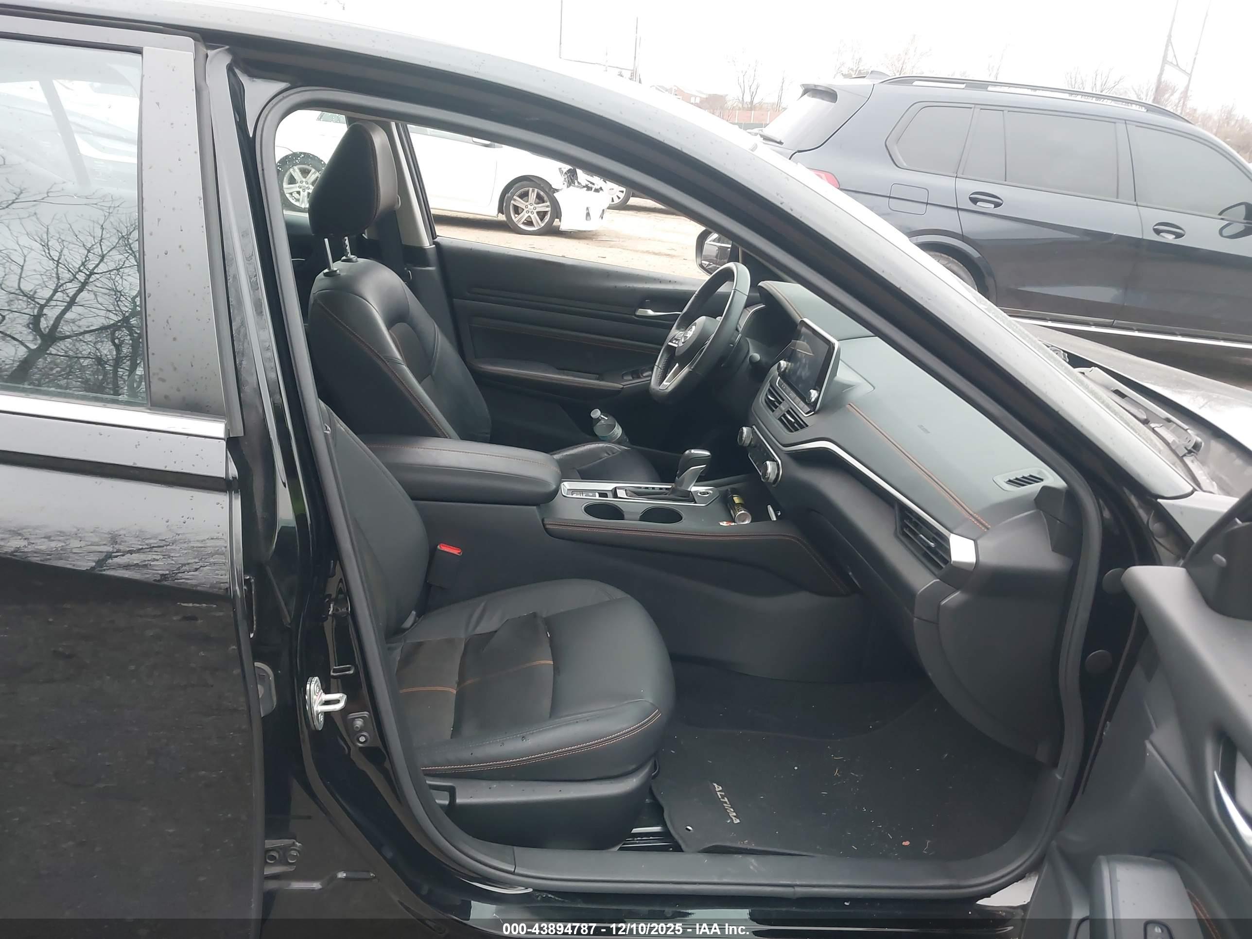 NISSAN ALTIMA image 5