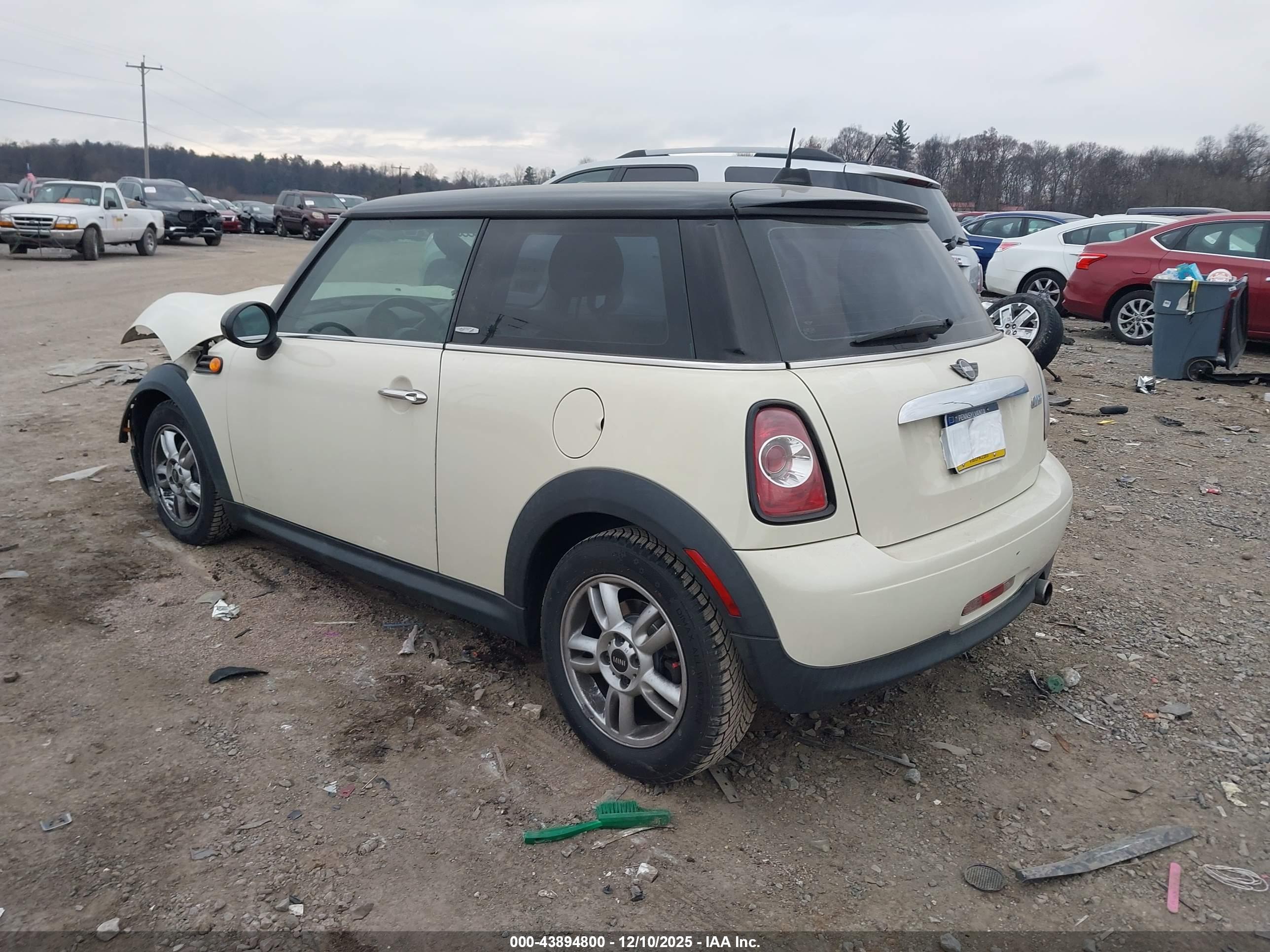 MINI COOPER image 3