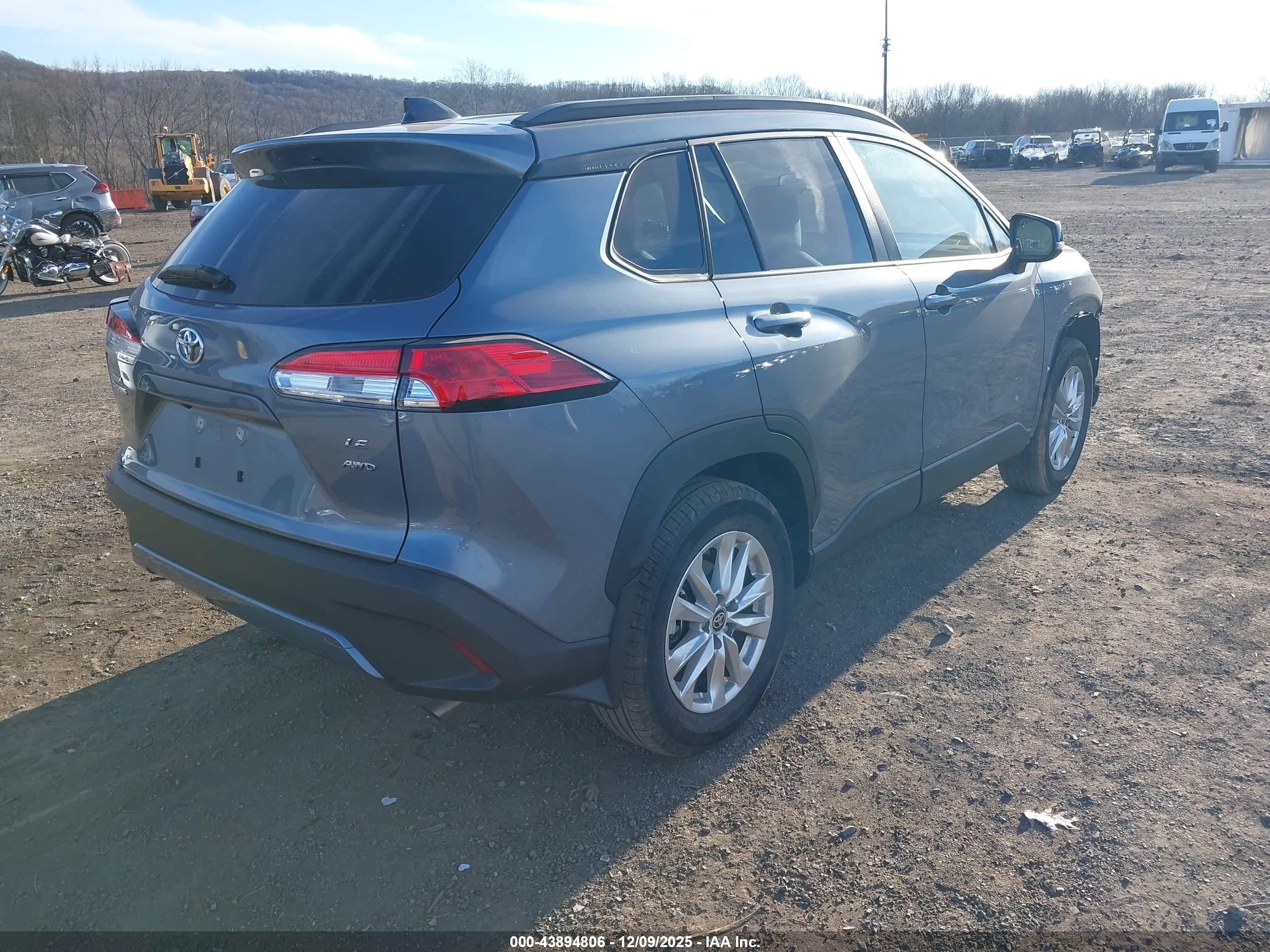 TOYOTA COROLLA image 4