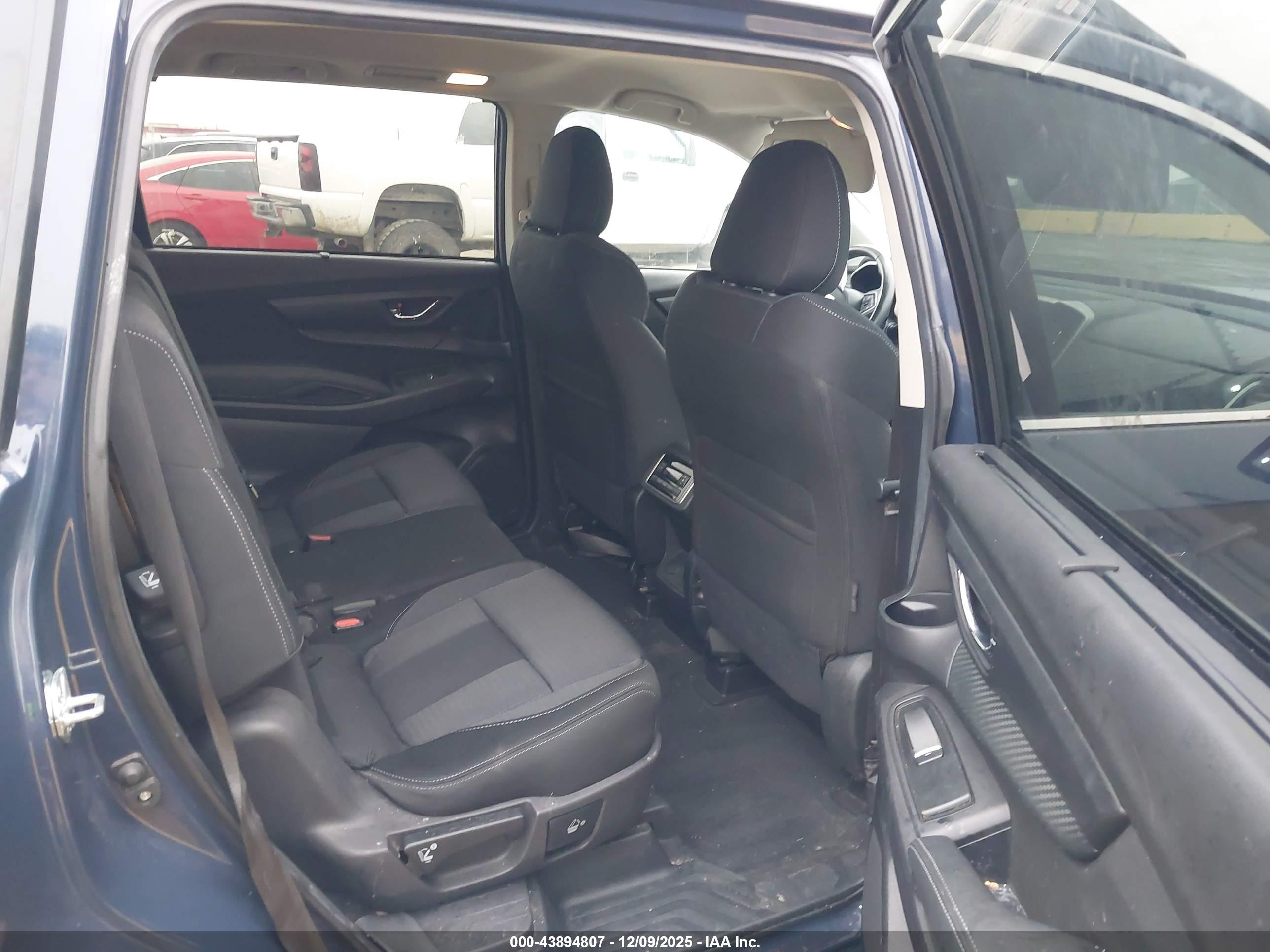 SUBARU ASCENT image 8