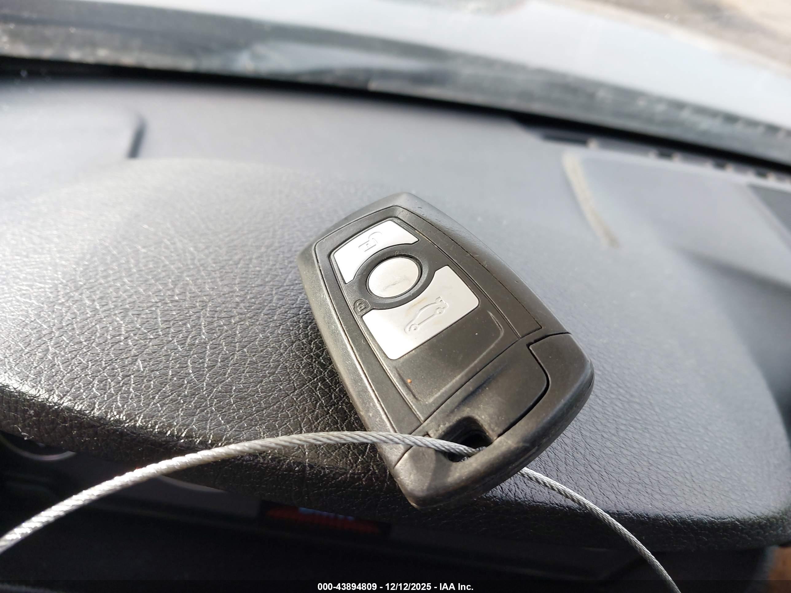 BMW 328I image 11