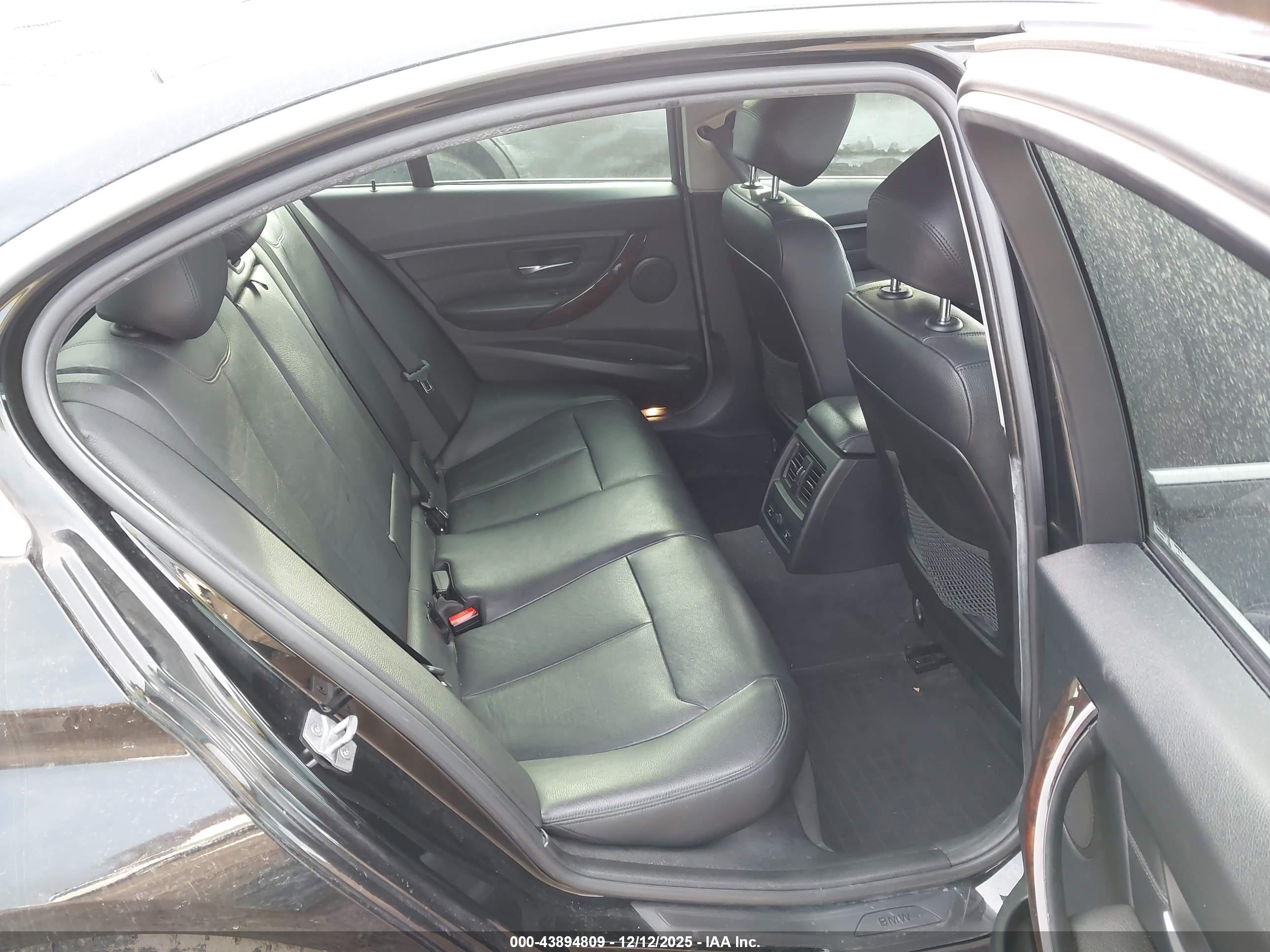 BMW 328I image 8