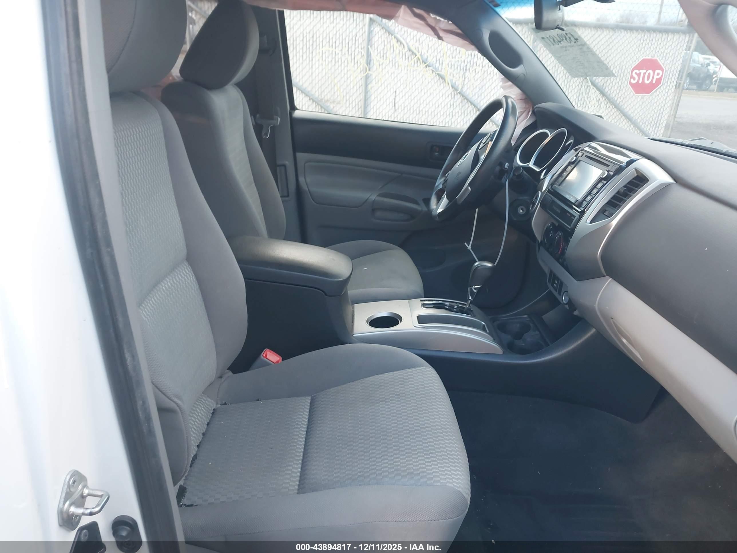 TOYOTA TACOMA image 5