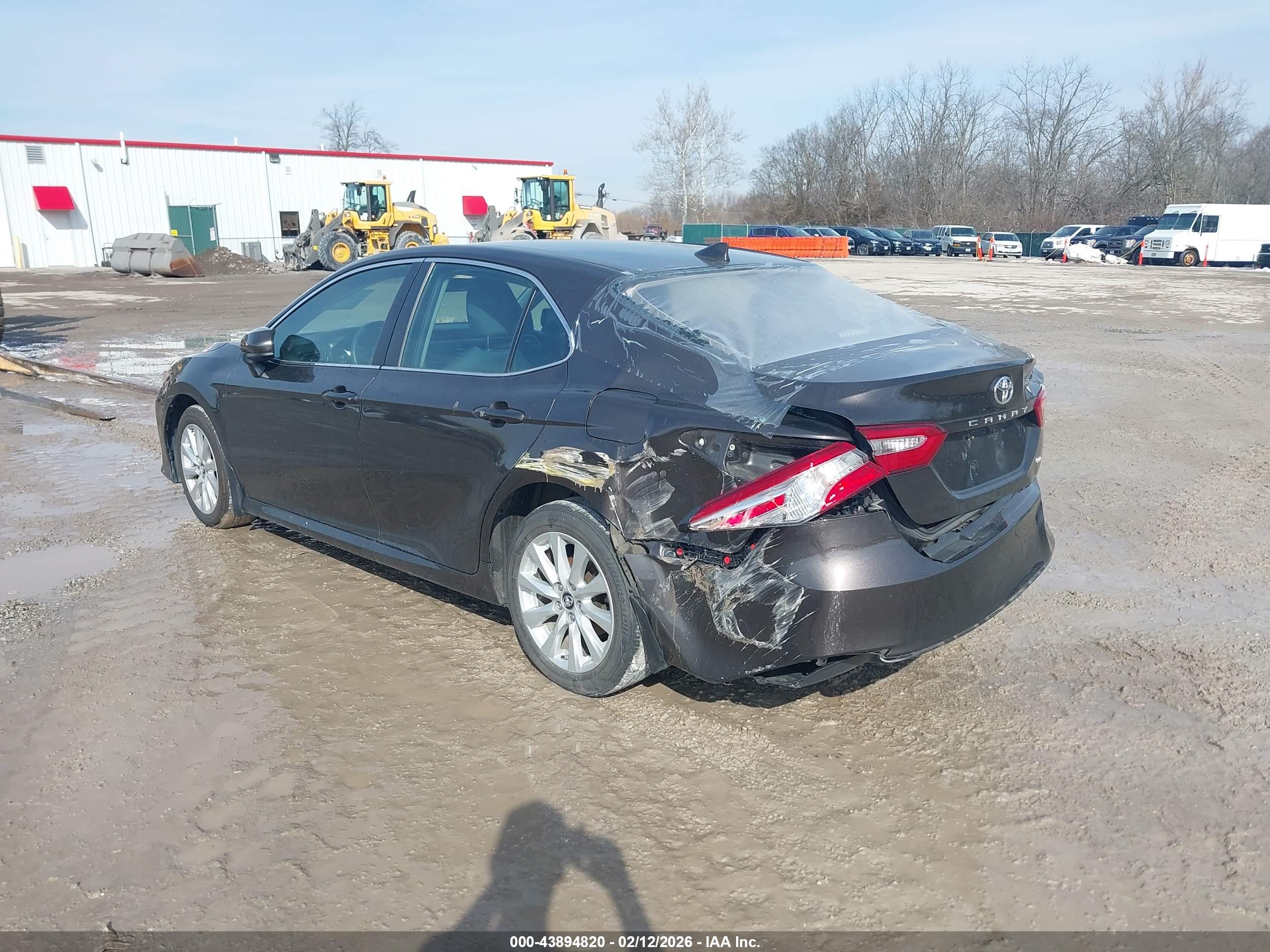 TOYOTA CAMRY image 3