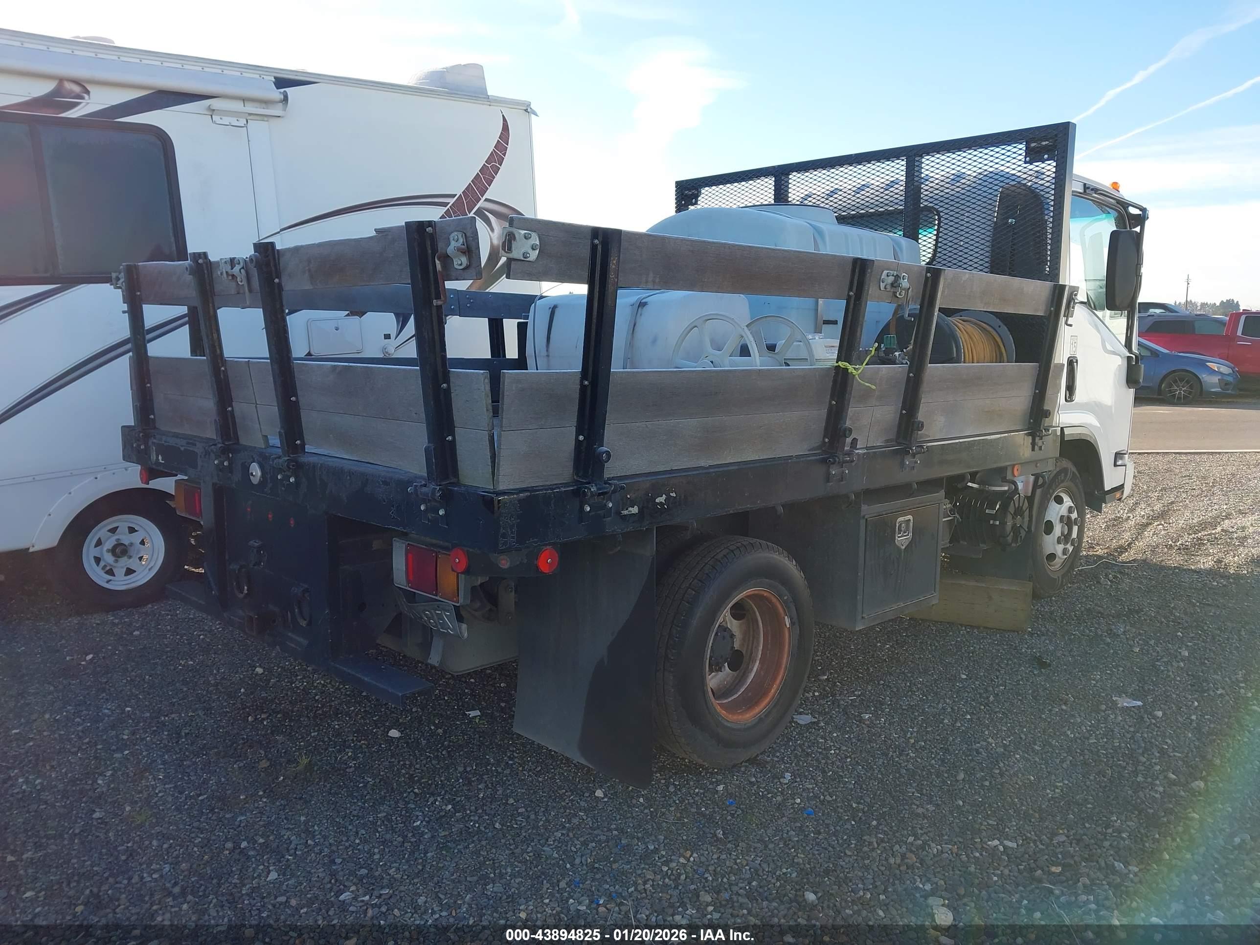 ISUZU NPR image 4