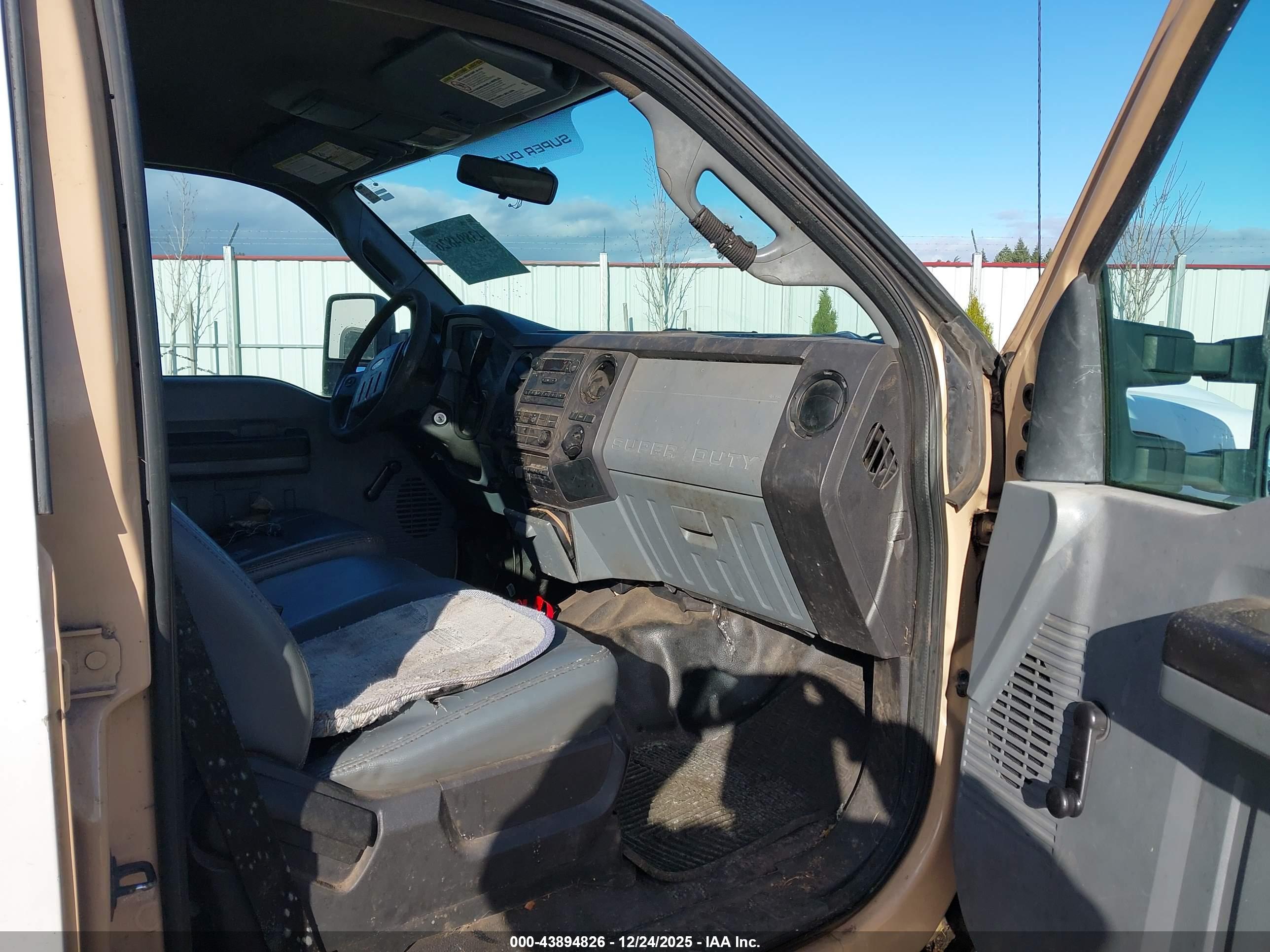 FORD F450 image 7