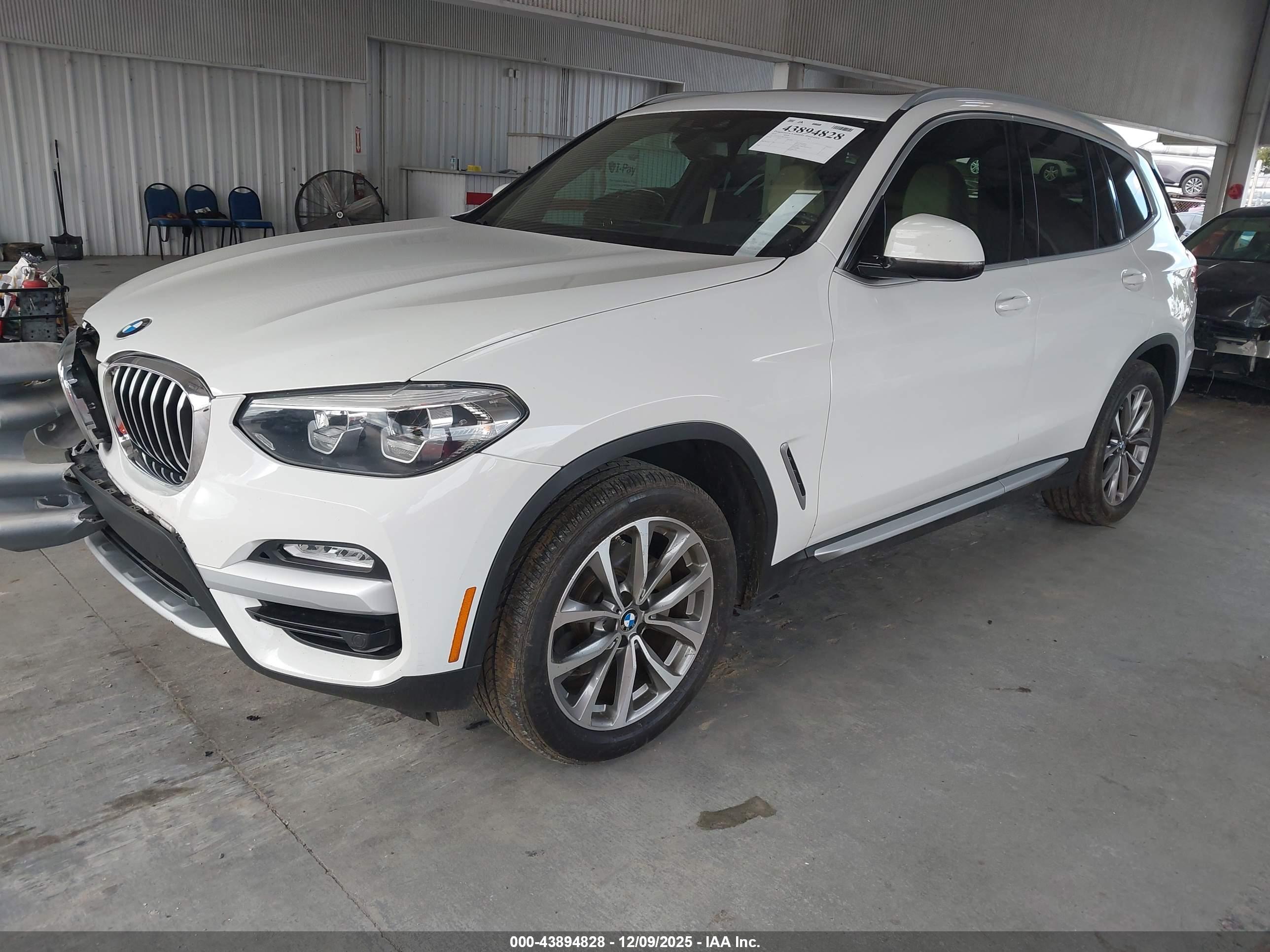BMW X3 image 2