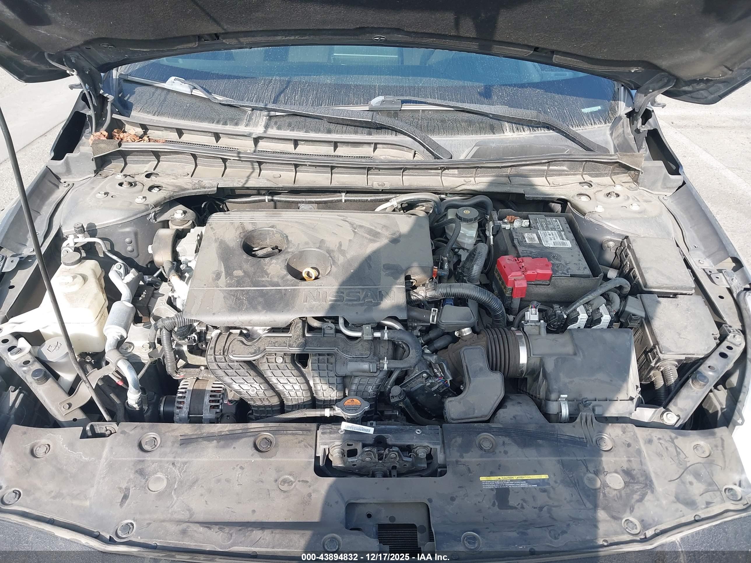 NISSAN ALTIMA image 10