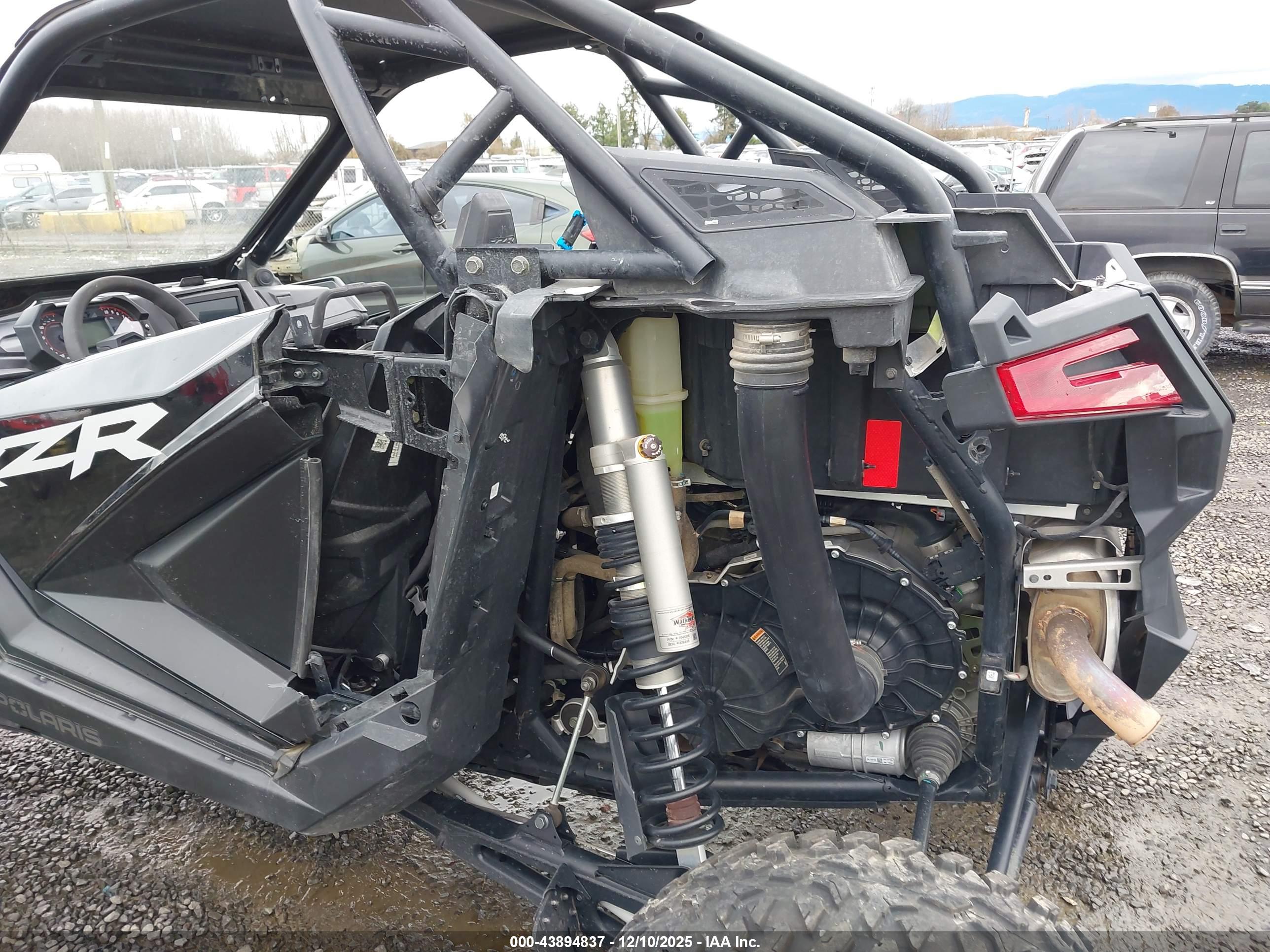 POLARIS RZR image 6