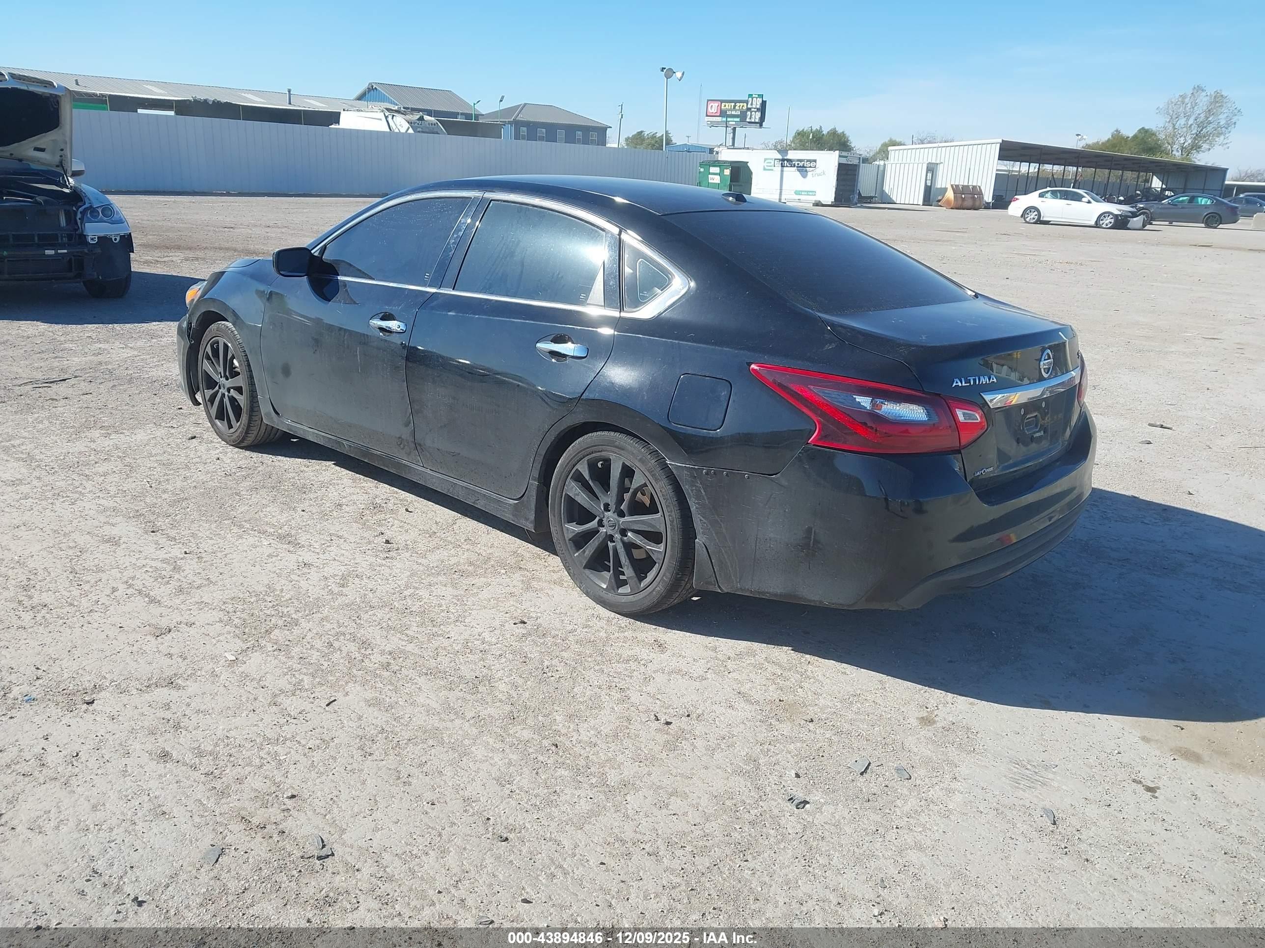 NISSAN ALTIMA image 3