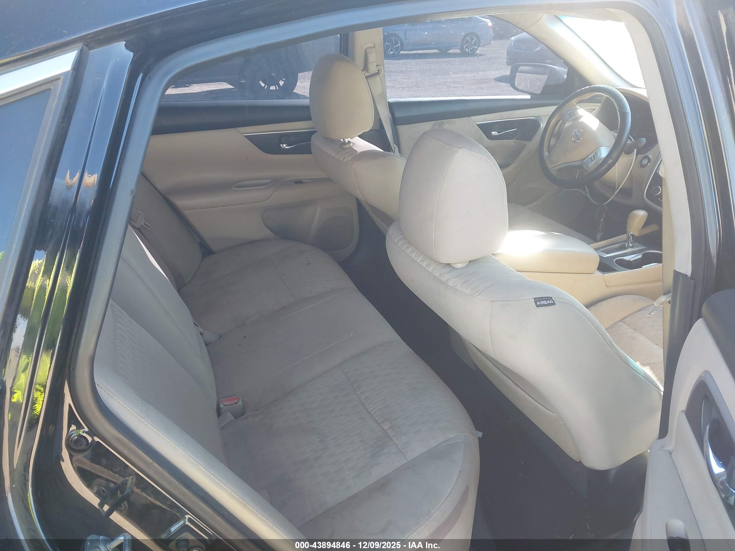 NISSAN ALTIMA image 8