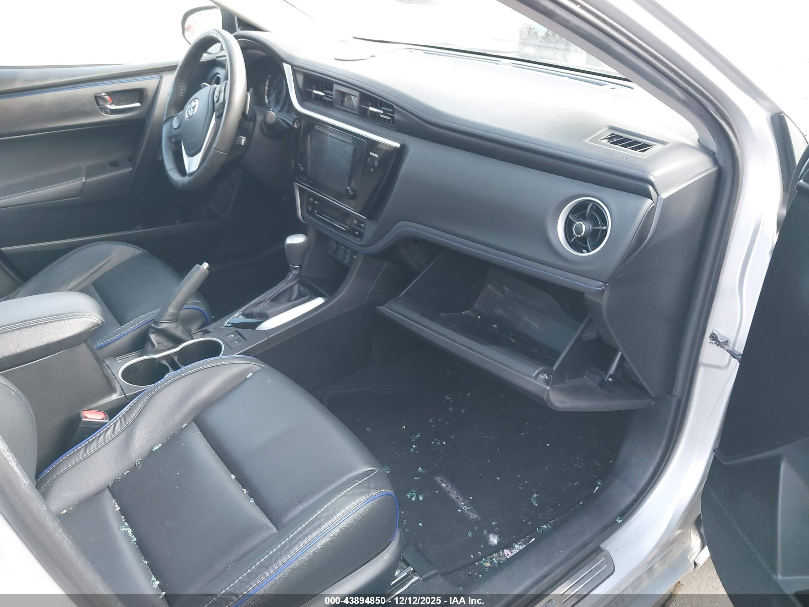 TOYOTA COROLLA image 5