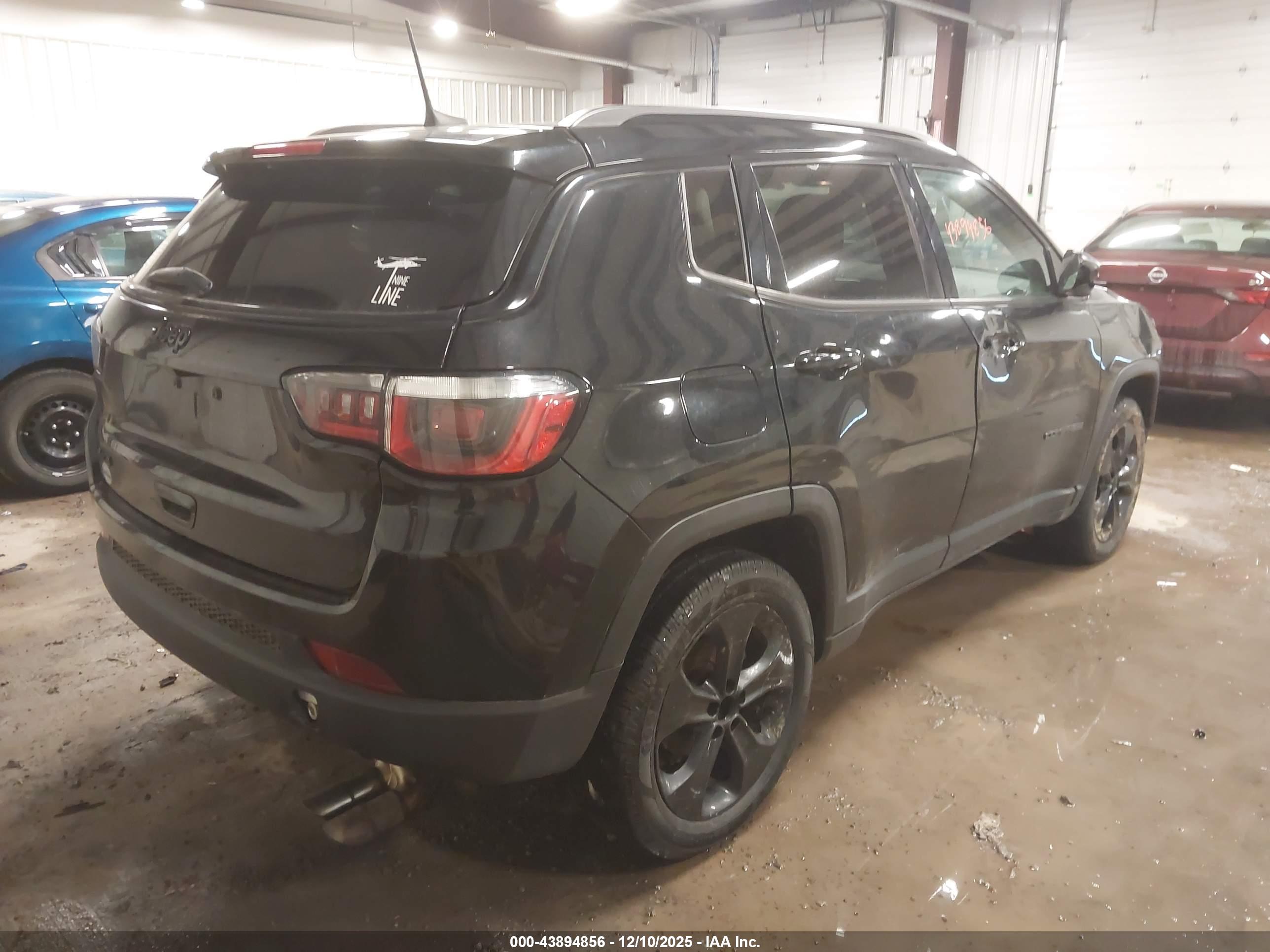 JEEP COMPASS image 4