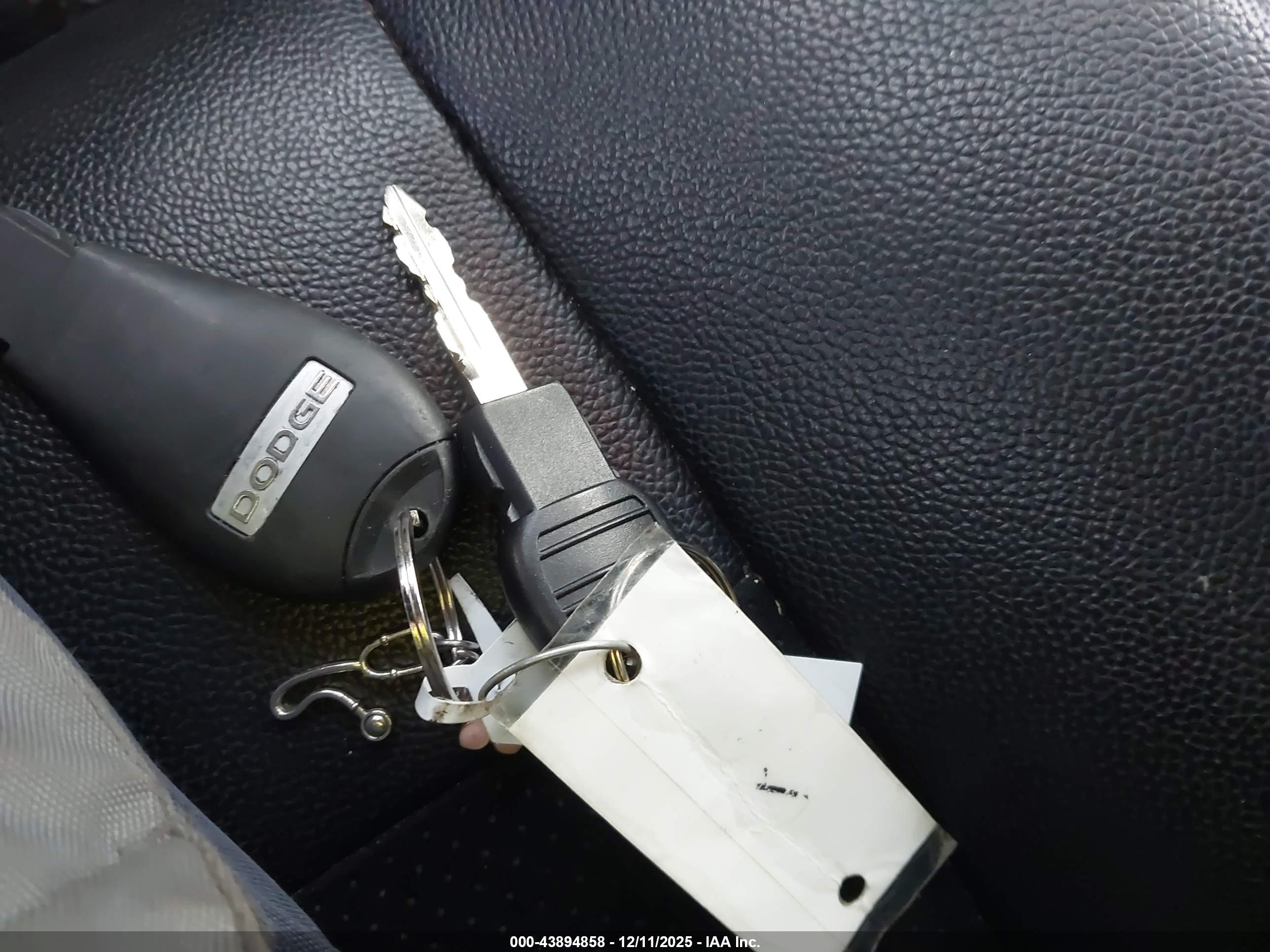 DODGE GRAND image 11