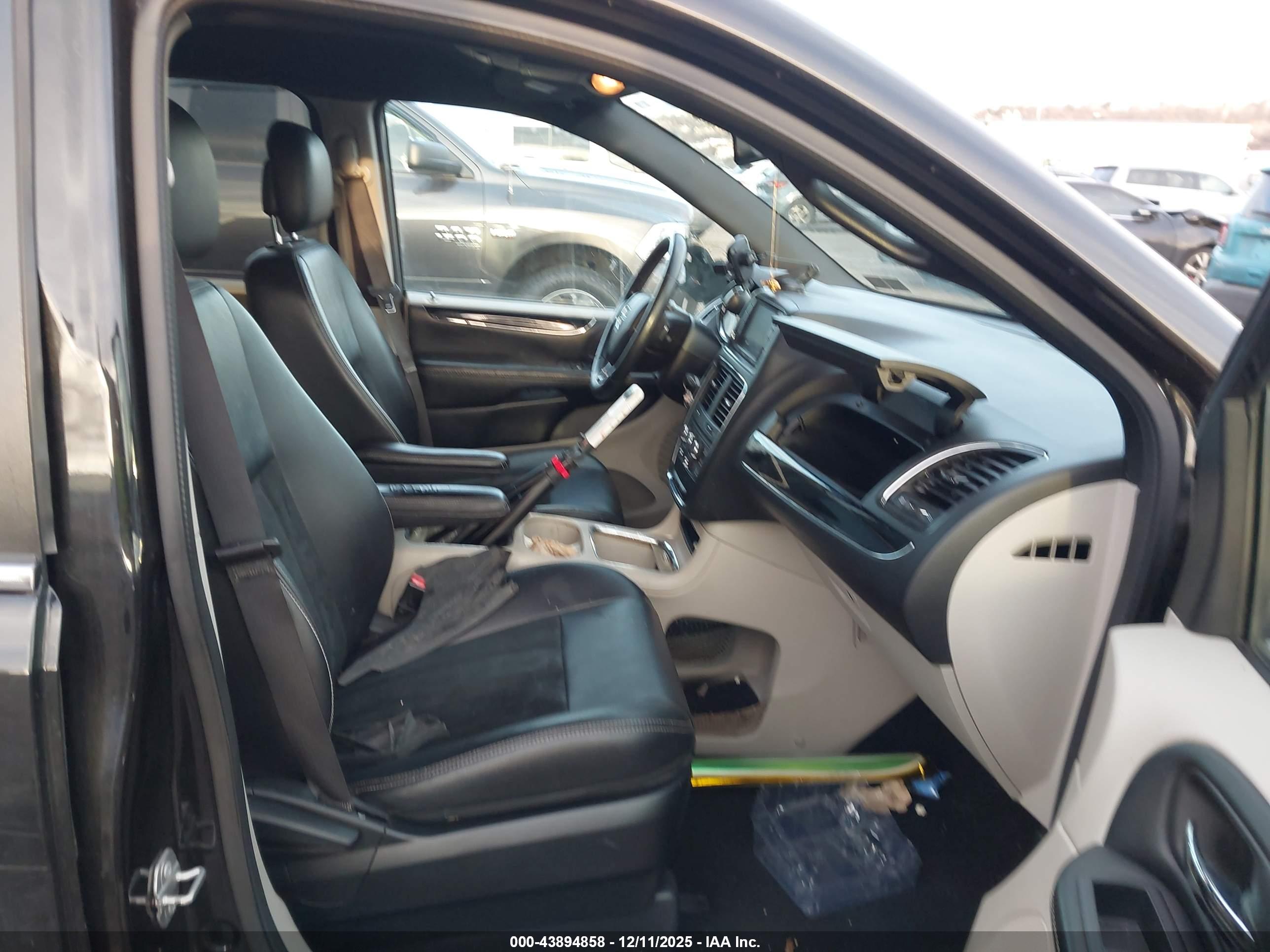 DODGE GRAND image 5