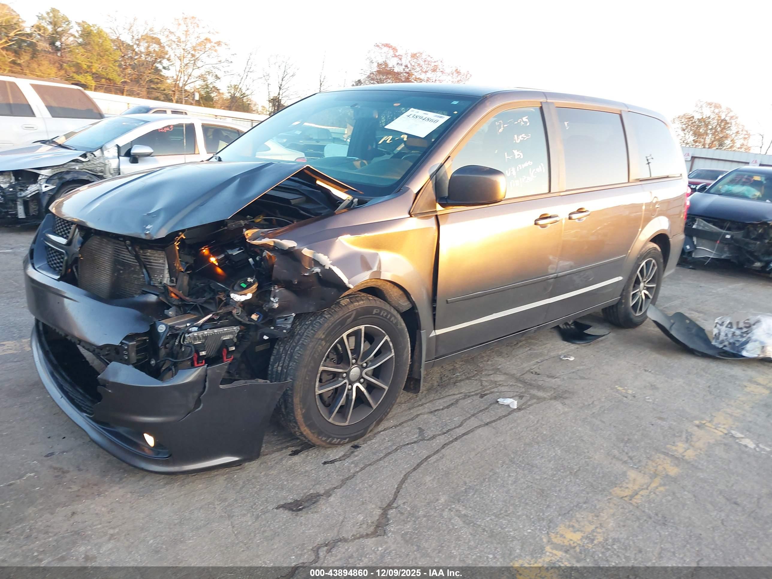 DODGE GRAND image 2