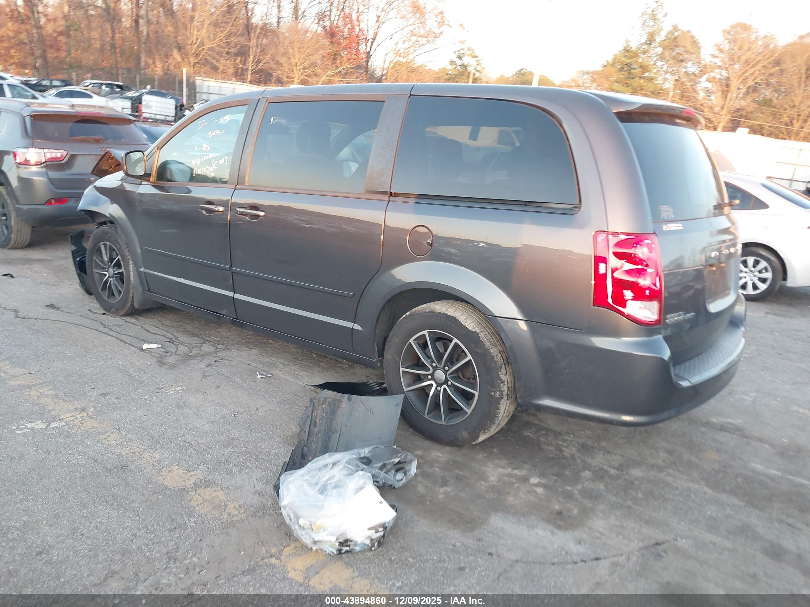 DODGE GRAND image 3