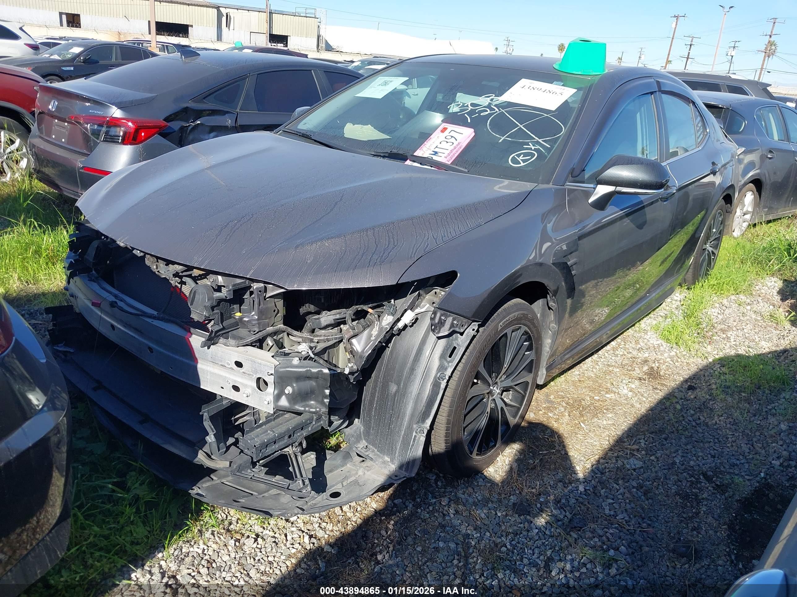TOYOTA CAMRY image 2