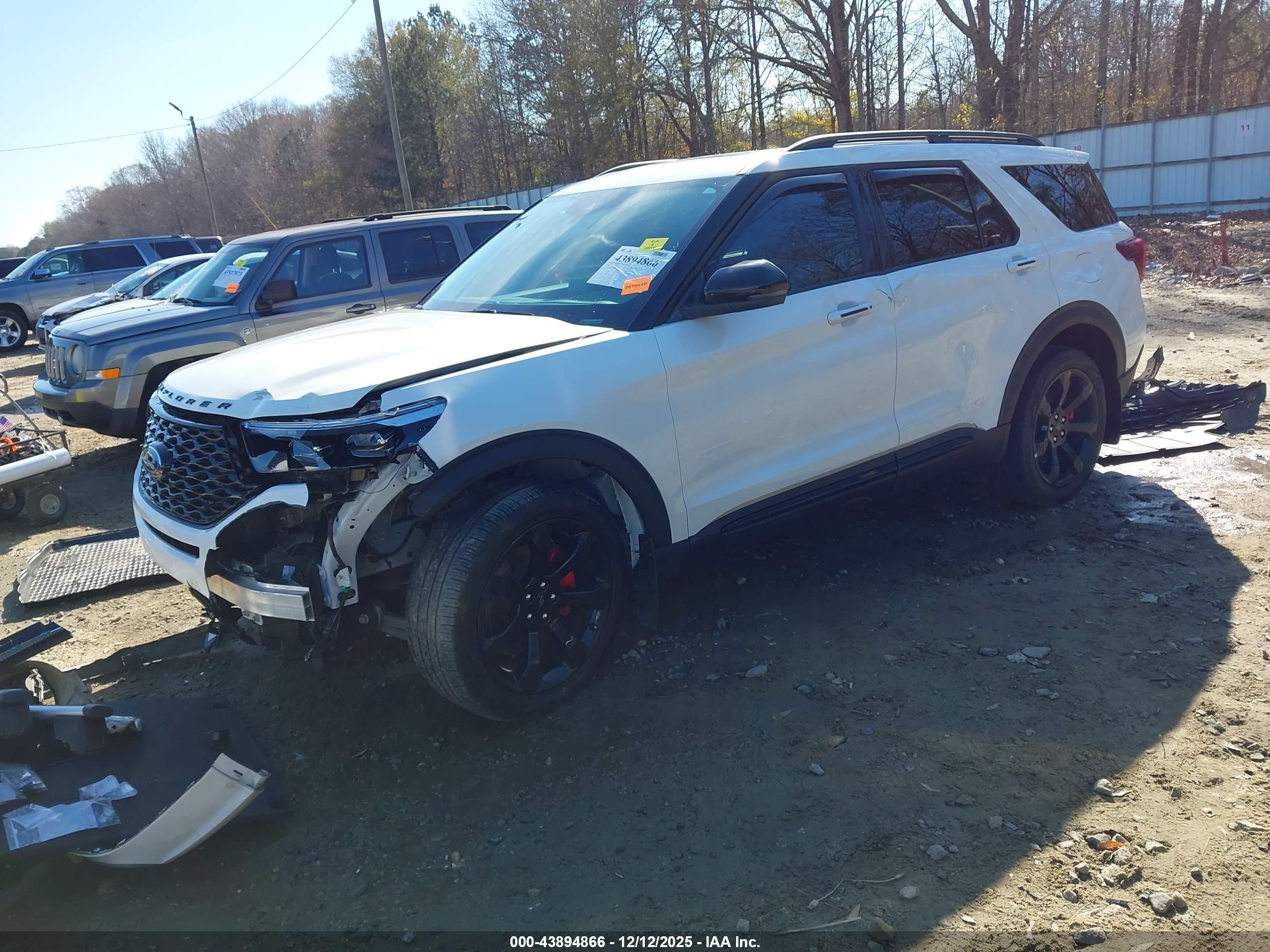 FORD EXPLORER image 2