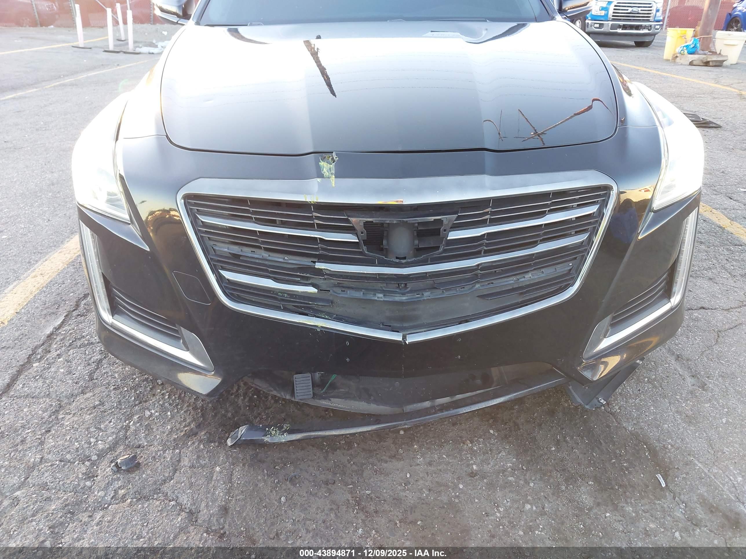 CADILLAC CTS image 6