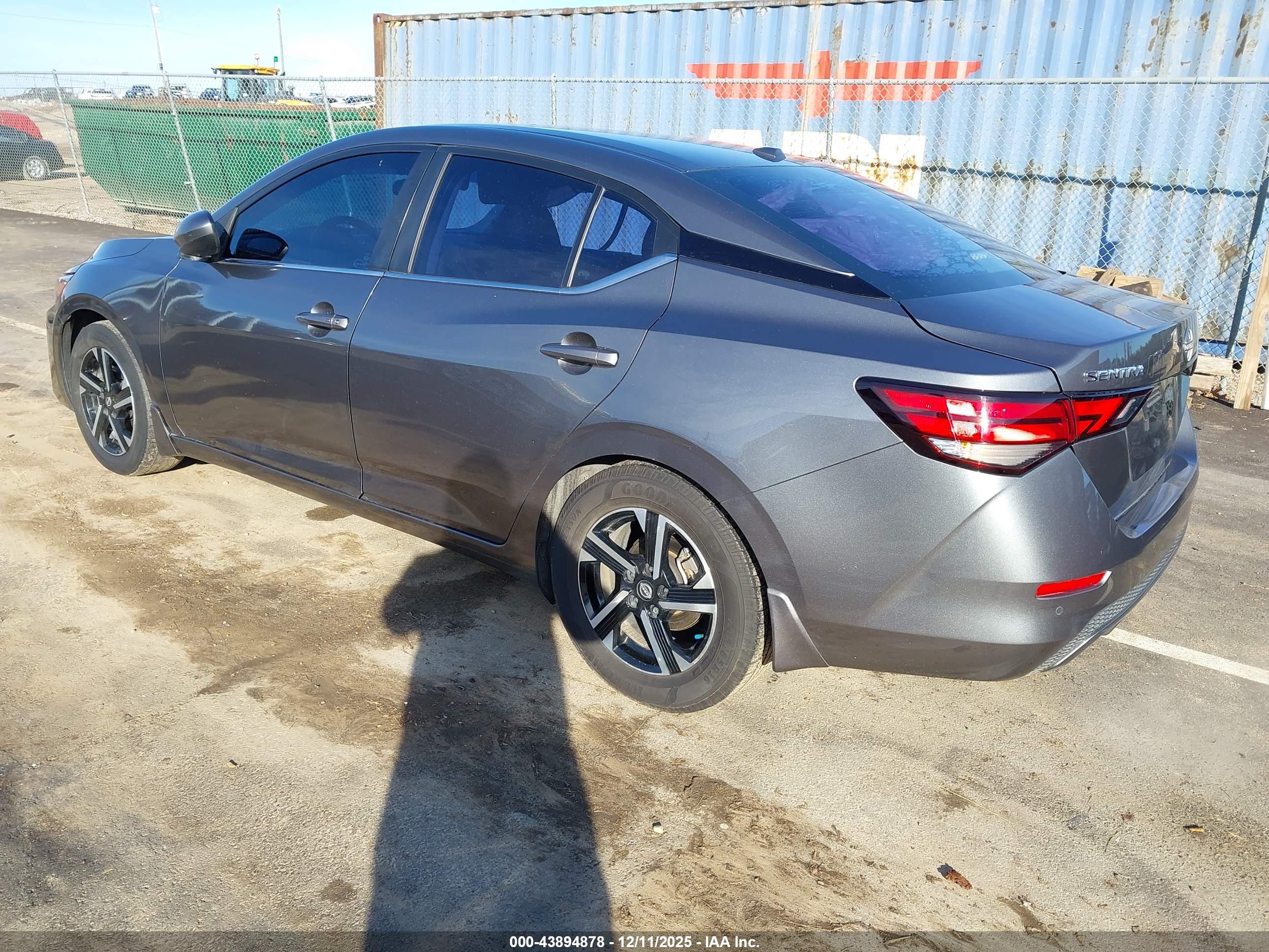 NISSAN SENTRA image 3