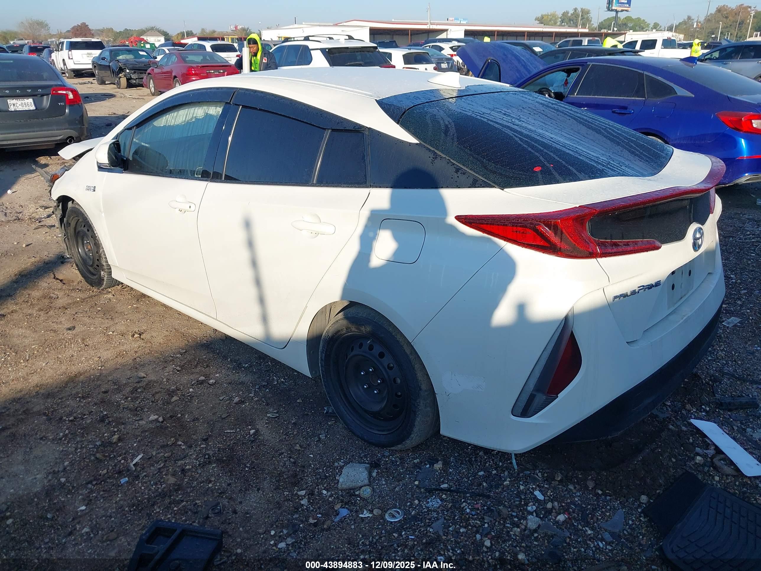 TOYOTA PRIUS image 3