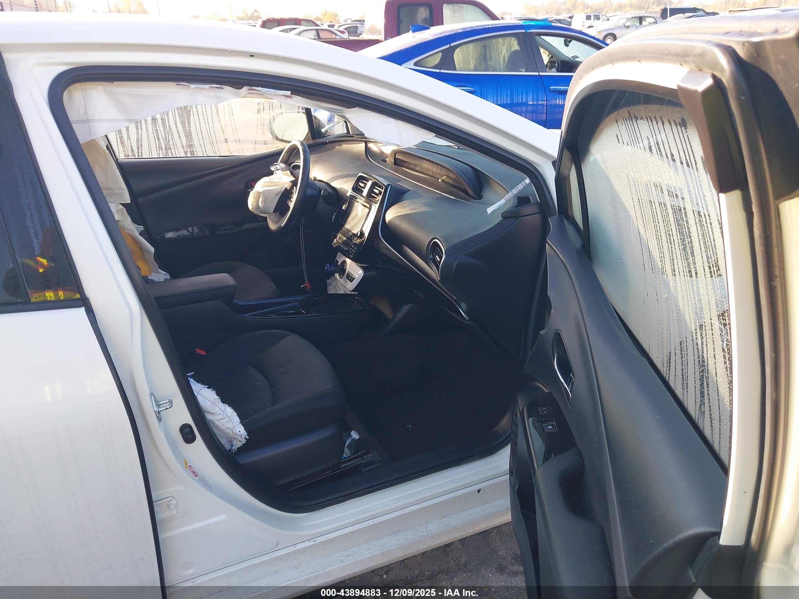 TOYOTA PRIUS image 5